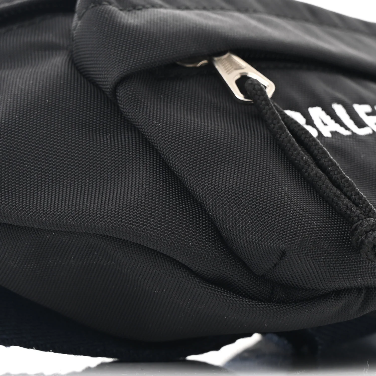 Sport Nylon Logo Embroidered Wheel Belt Bag Black White