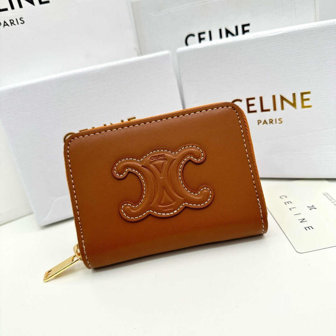 CELINE【セリーヌ】春夏の新作！高級感溢れるエレガンスな一品