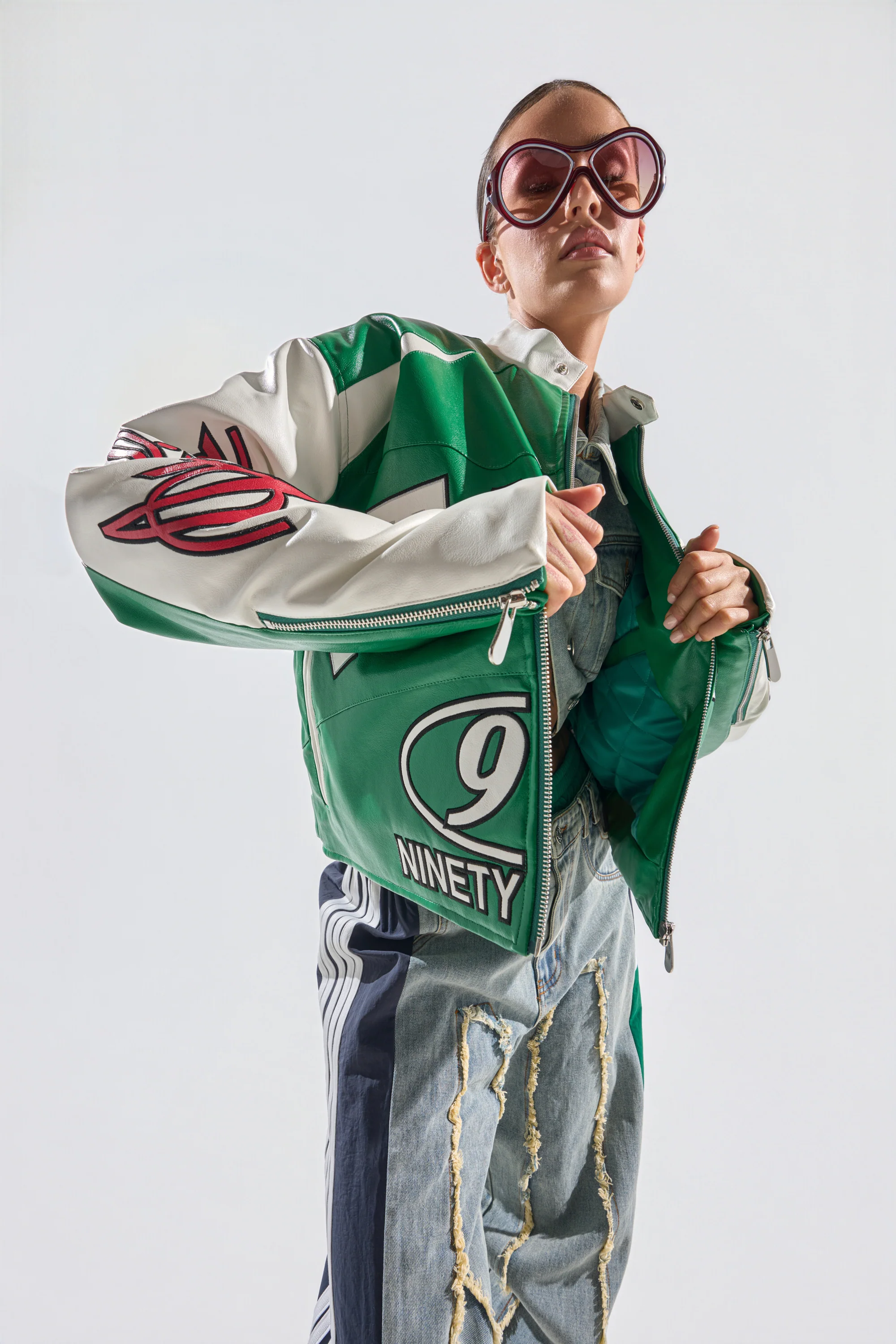 CATCHING FLIGHTS EMBROIDERED BOMBER - Akira Store