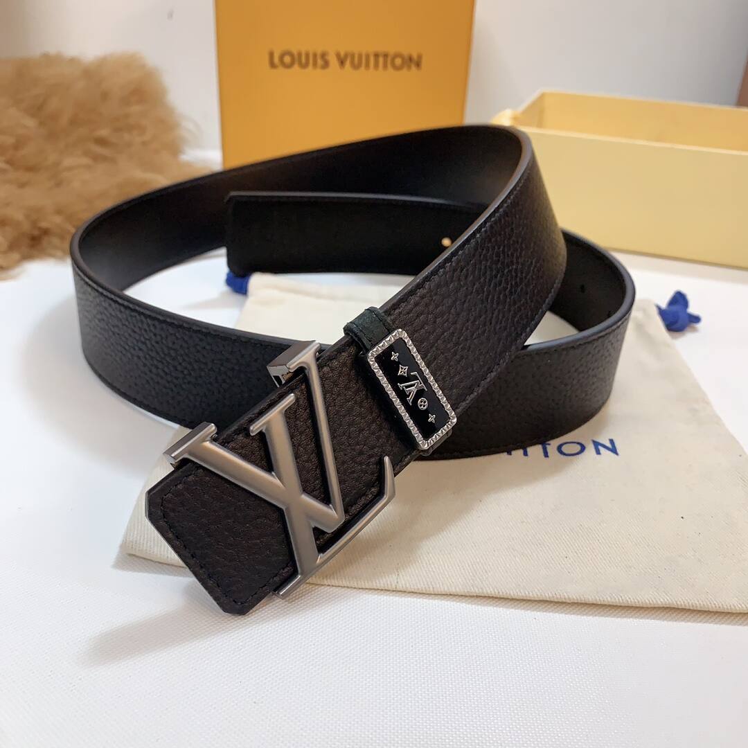 Louis Vuitton  ソフトオリジナルベースレザー型押しシリーズ