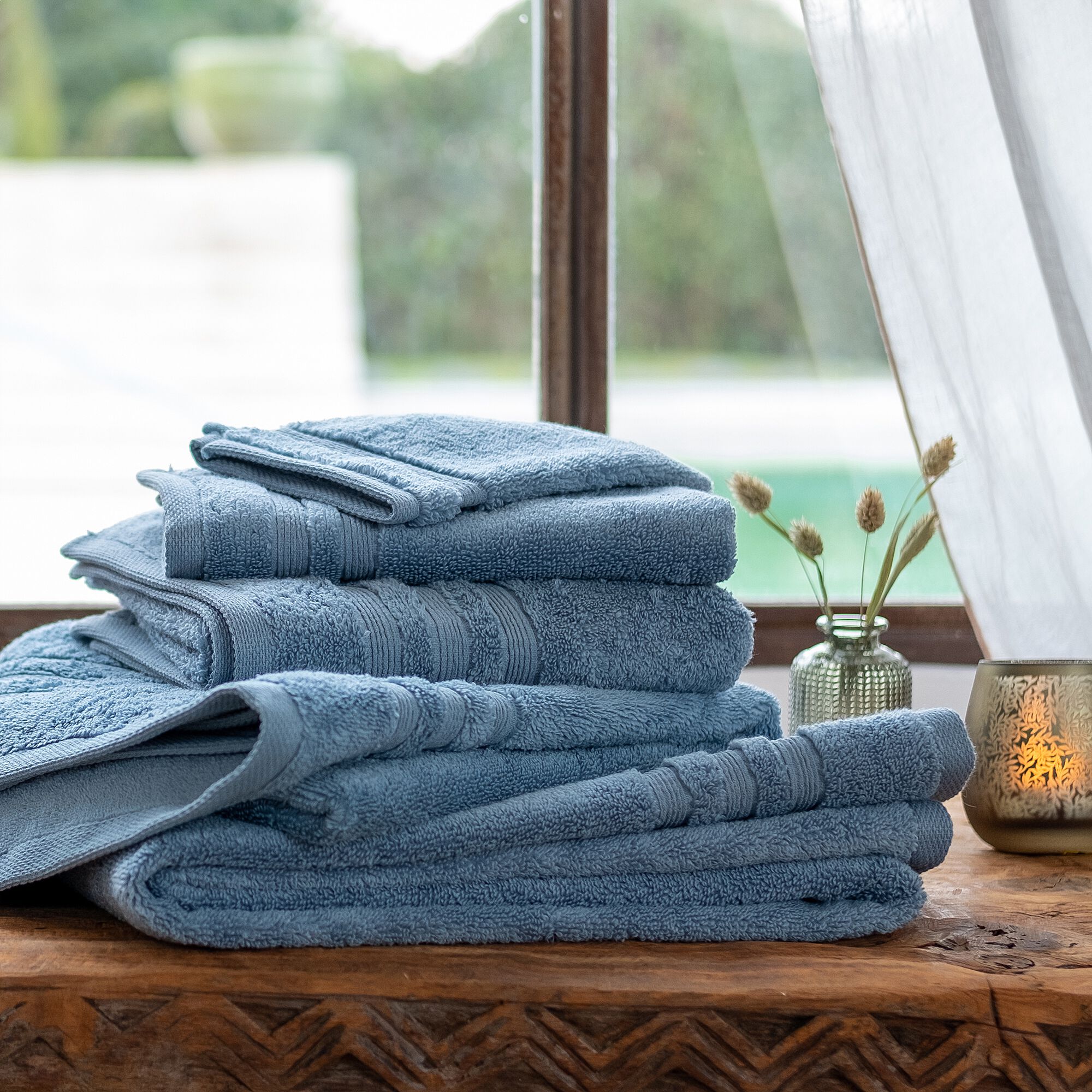 NOUN - Lot de 2 serviettes invité bouclette en coton - bleu autan 30x50cm