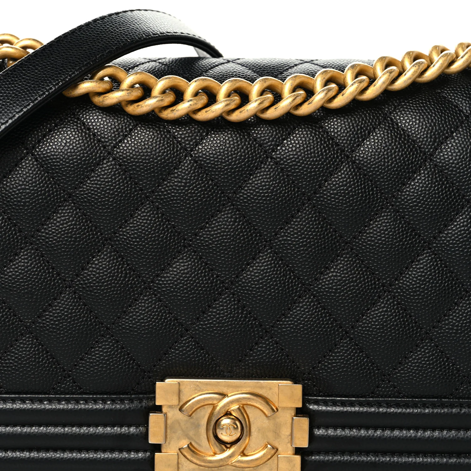 Caviar Quilted Medium Boy Flap Black