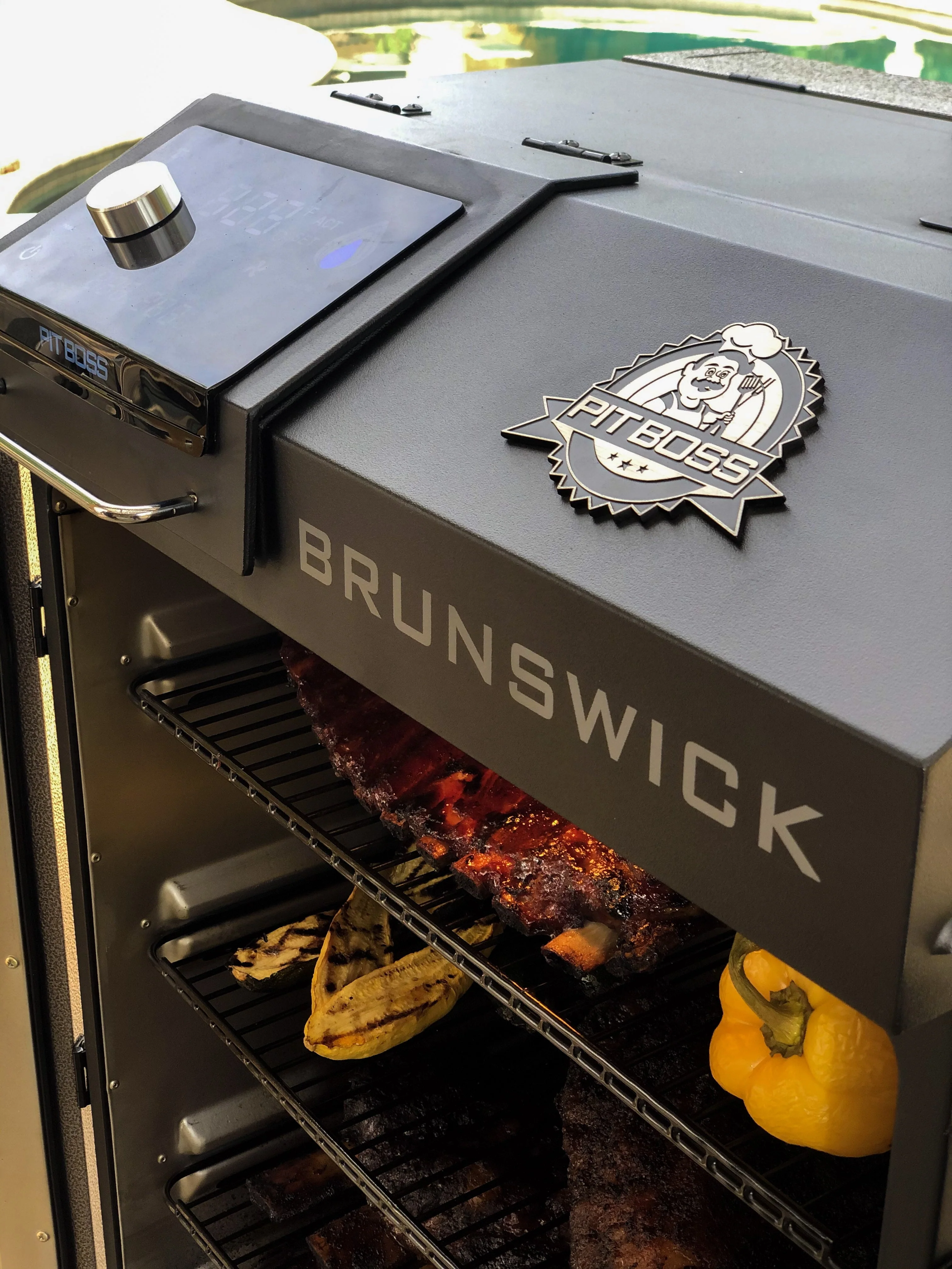 Platinum Brunswick Wi-Fi® Enabled Wood Pellet Vertical Smoker - Image 9
