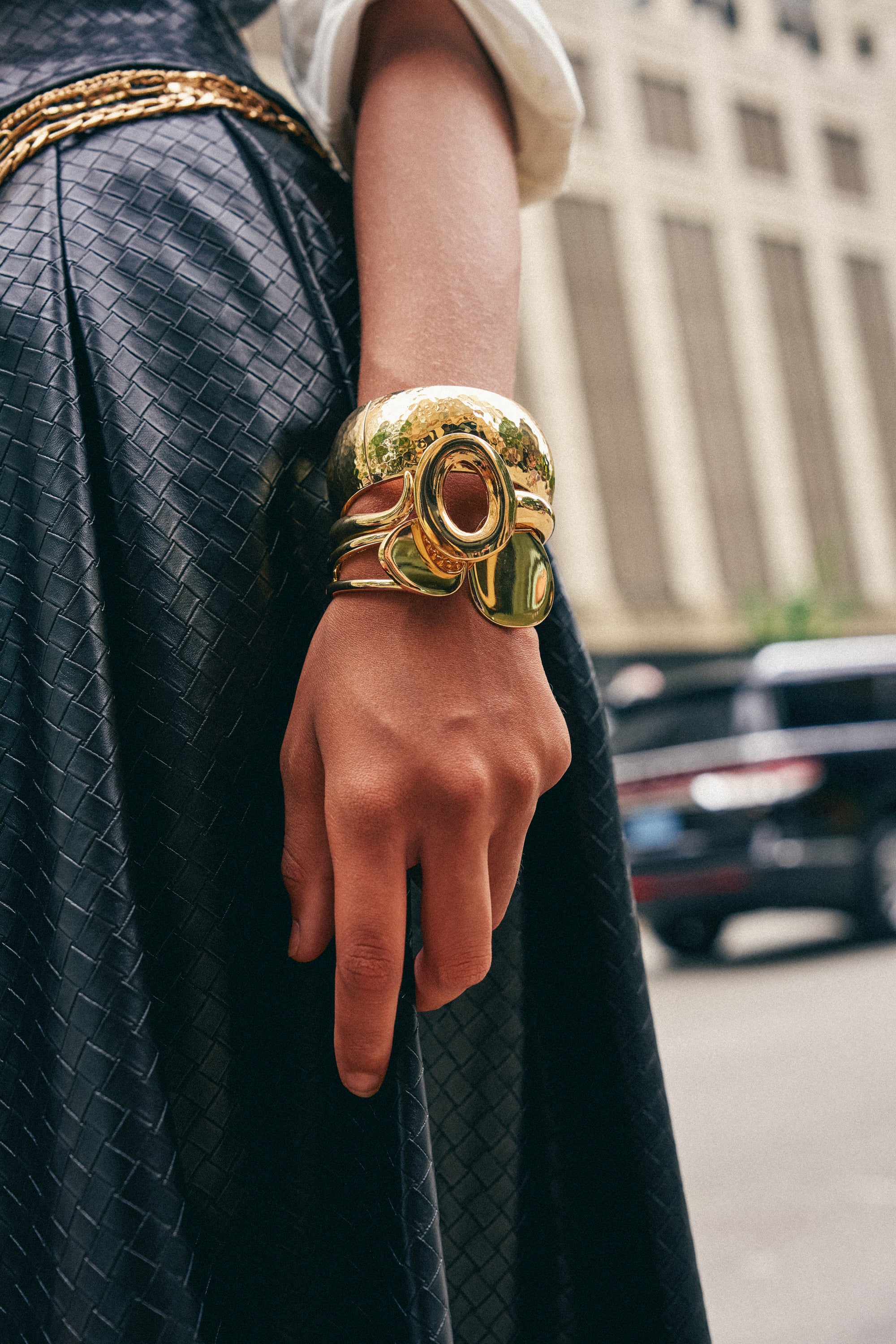 LIQUID GOLD BANGLE STACK - Akira Store