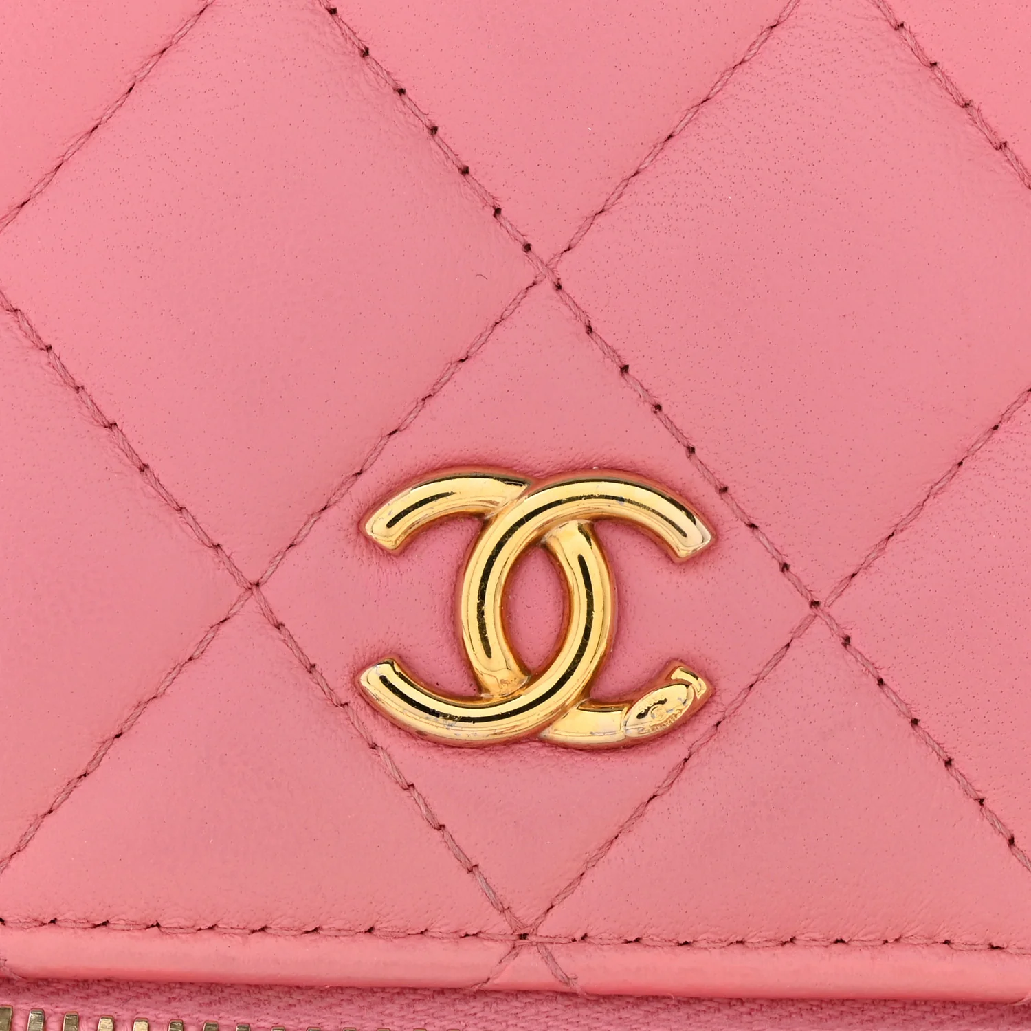 Lambskin Quilted Trendy Mini Vanity Case With Chain Pale Pink
