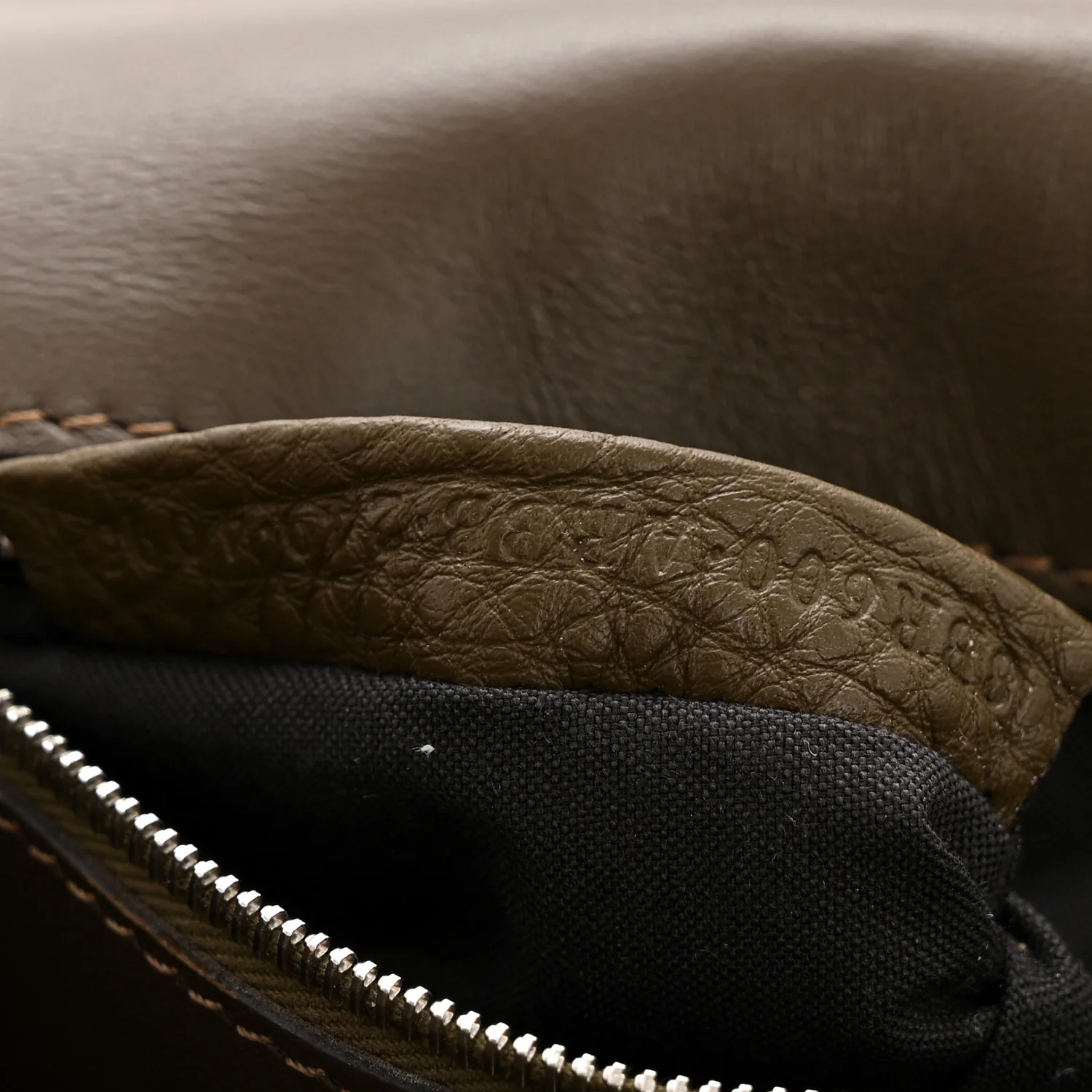 Cuoio Roma Sellerissima Nappa Sintetica Tape Stitch Baguette Wood
