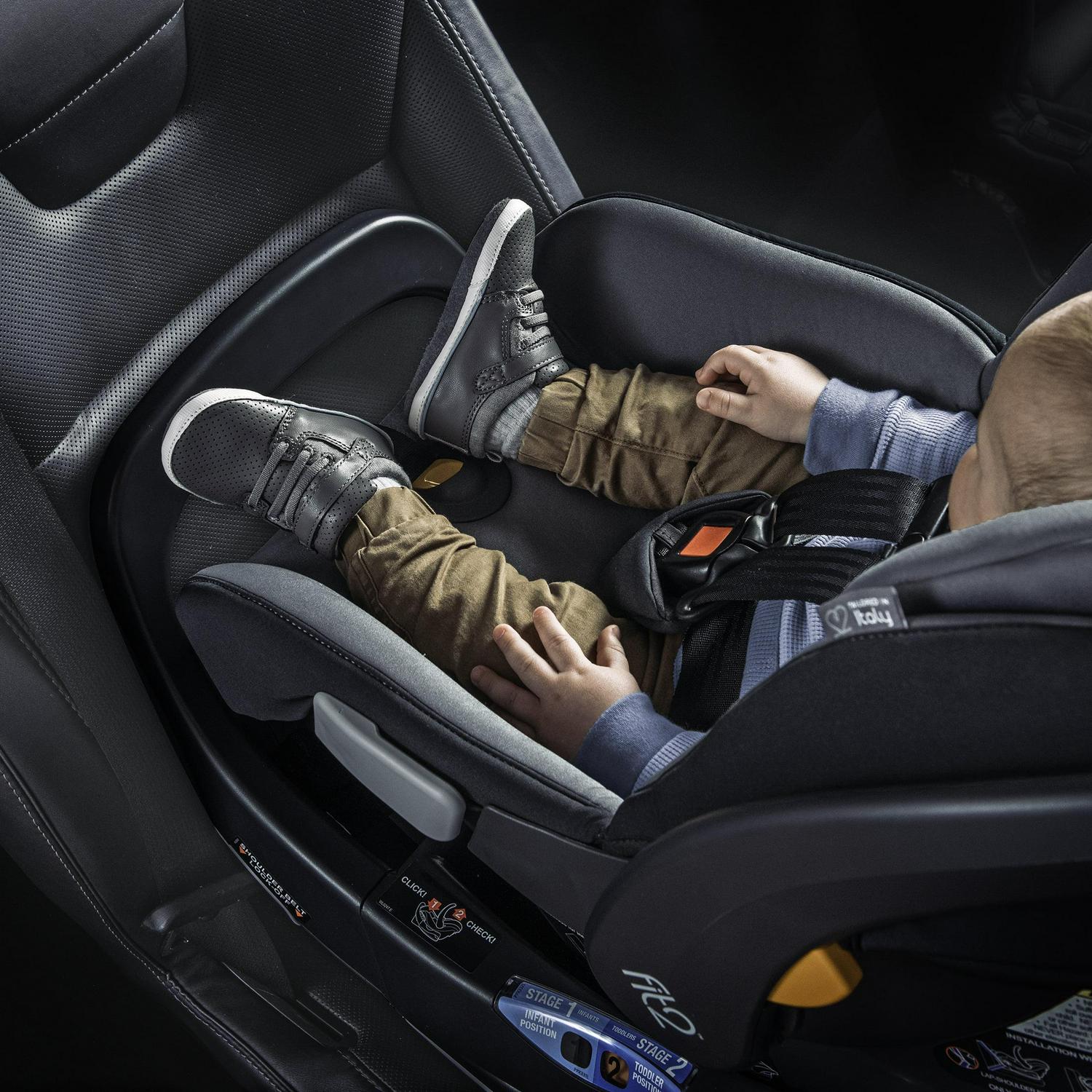 Chicco Fit2 Adapt Infant & Toddler Car Seat - Ember (Black). New