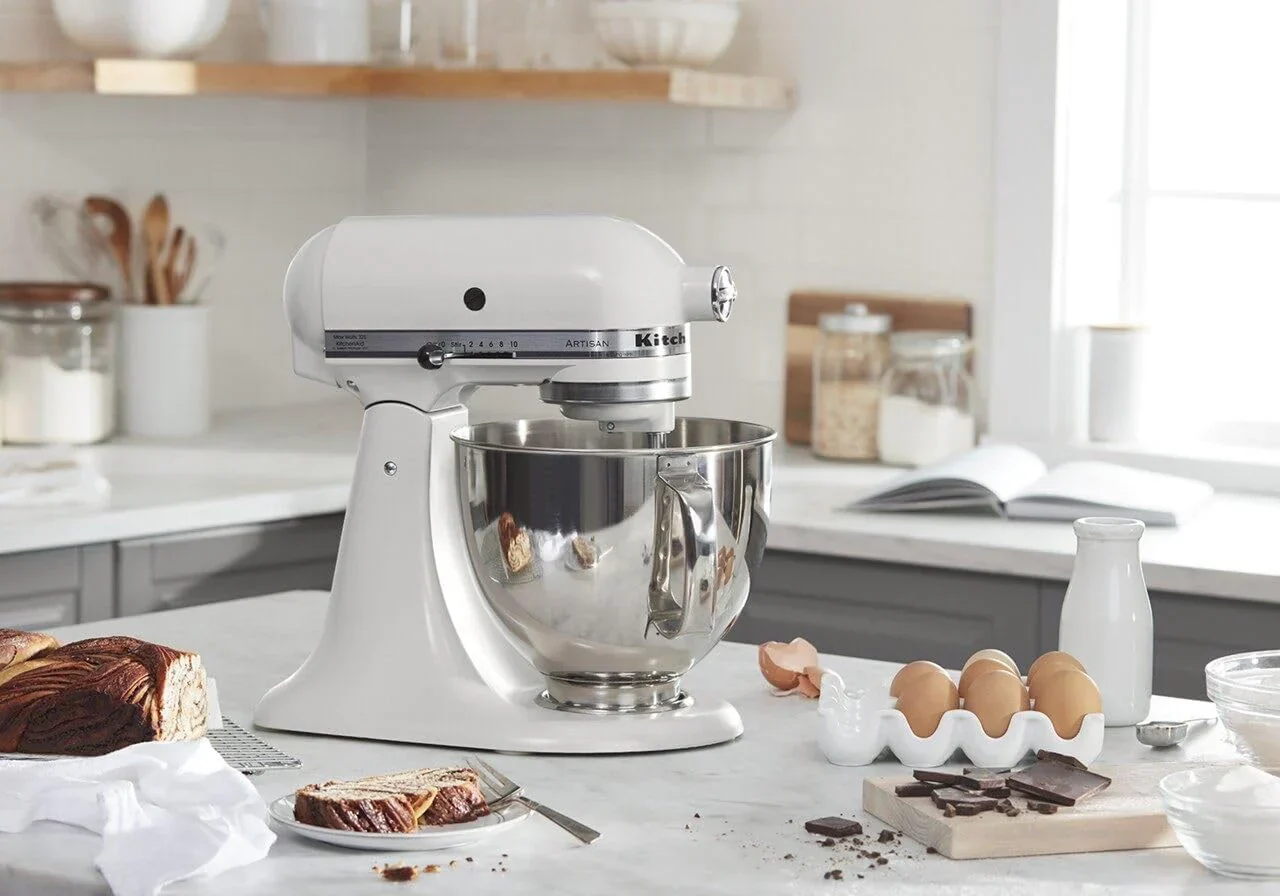 Robot pâtissier KitchenAid Artisan Series de 5 pintes à tête inclinable