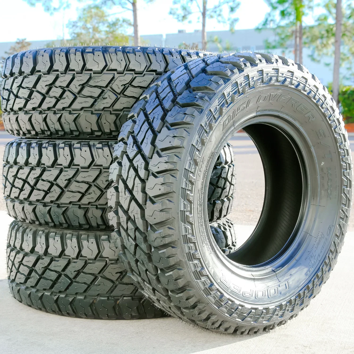 Ensemble de 4 (QUATRE) pneus Cooper Discoverer S/T Maxx LT 275/70R18 125/122Q E 10 plis MT M/T Mud