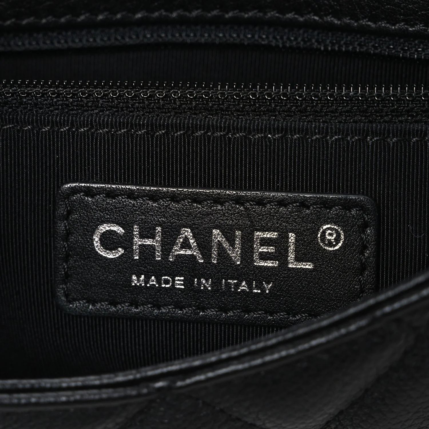 Calfskin Quilted Casual Pocket Messenger Flap Black