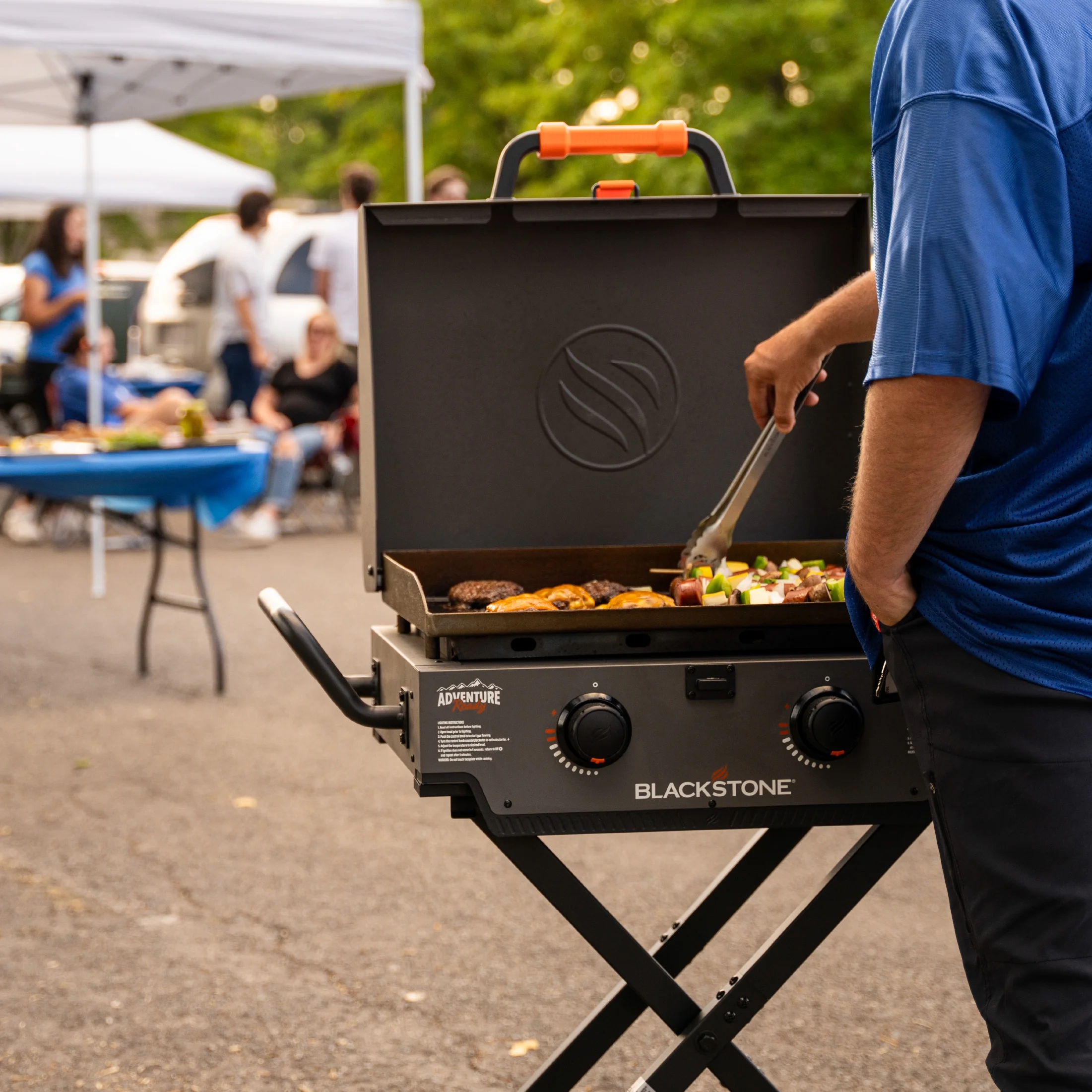 Adventure Ready 2-Burner 22" Propane Omnivore Griddle with Flex-Fold Legs in Charcoal Gray(Charcoal Gray) - Image 6