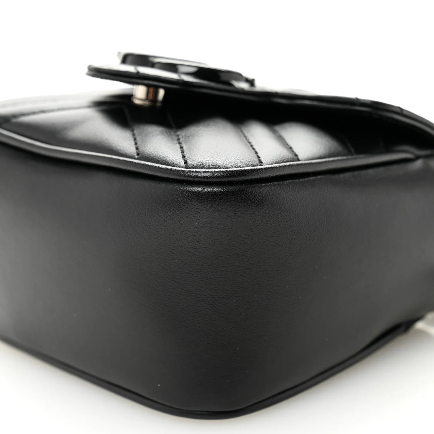 Calfskin Matelasse Monochrome GG Marmont Chain Mini Belt Bag Black