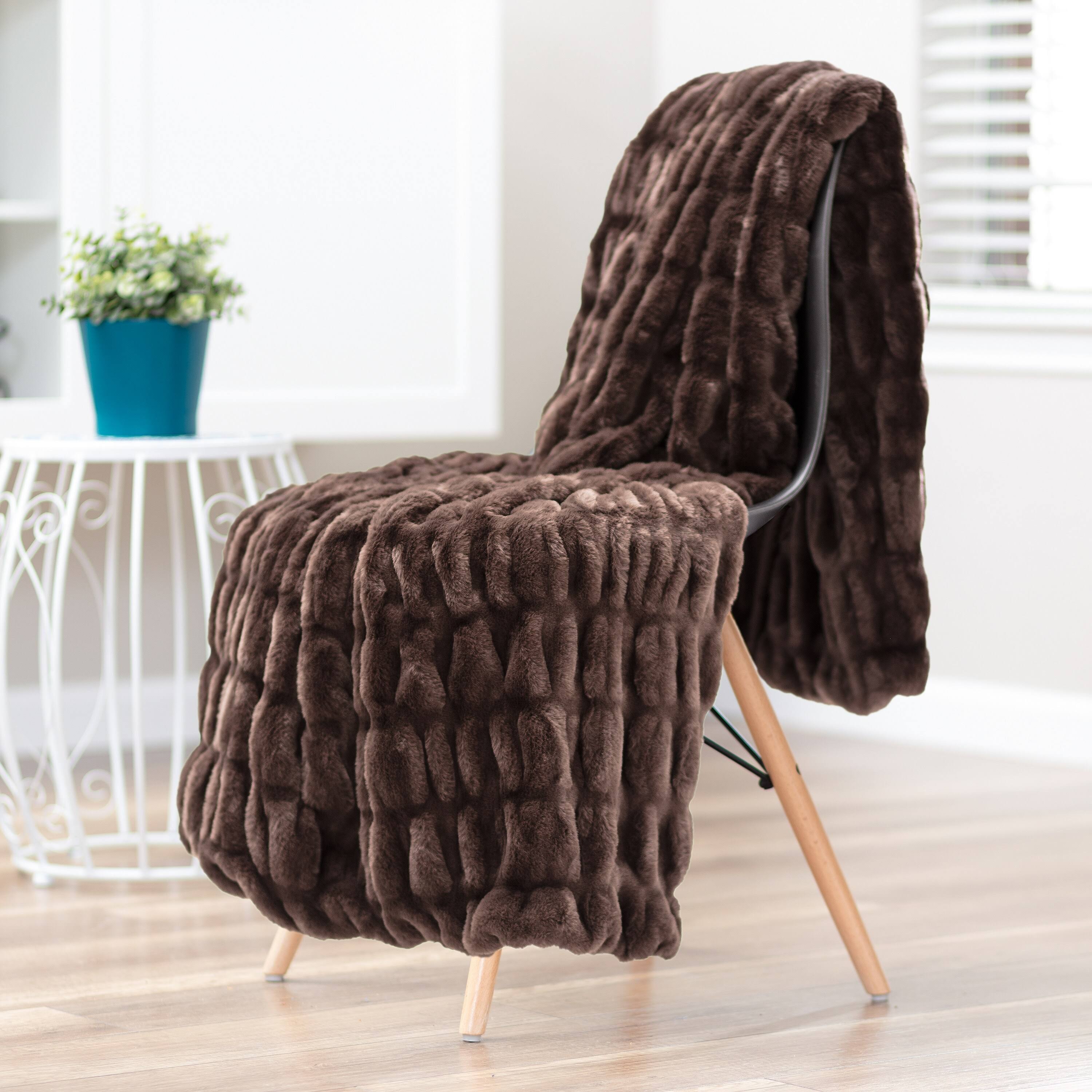 Chanasya Ruched Faux Fur Throw Blanket with Reversible Mink - 50 x 65 Inches - Mocha