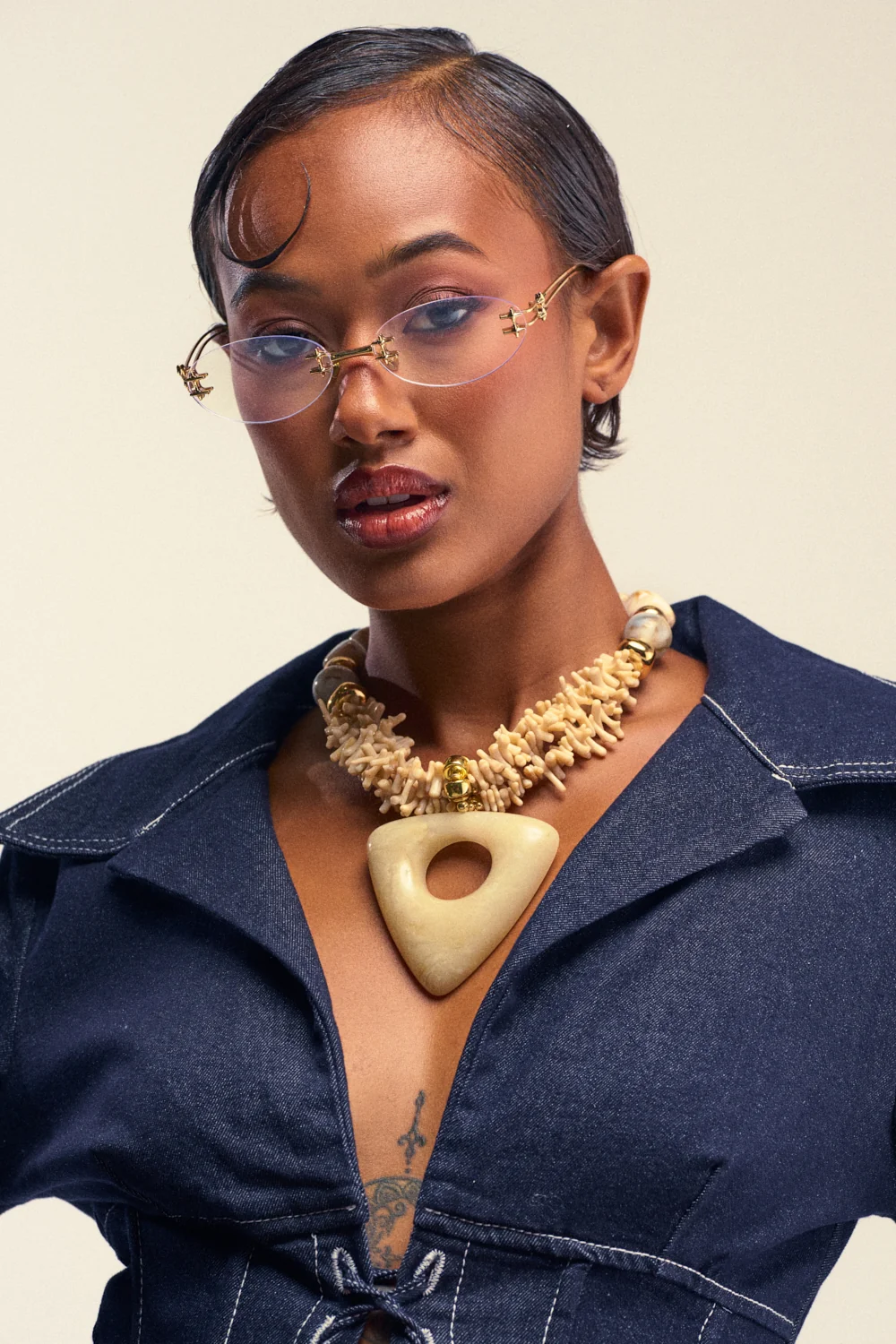 EARTH ANGEL NECKLACE IN WHITE - Akira Store