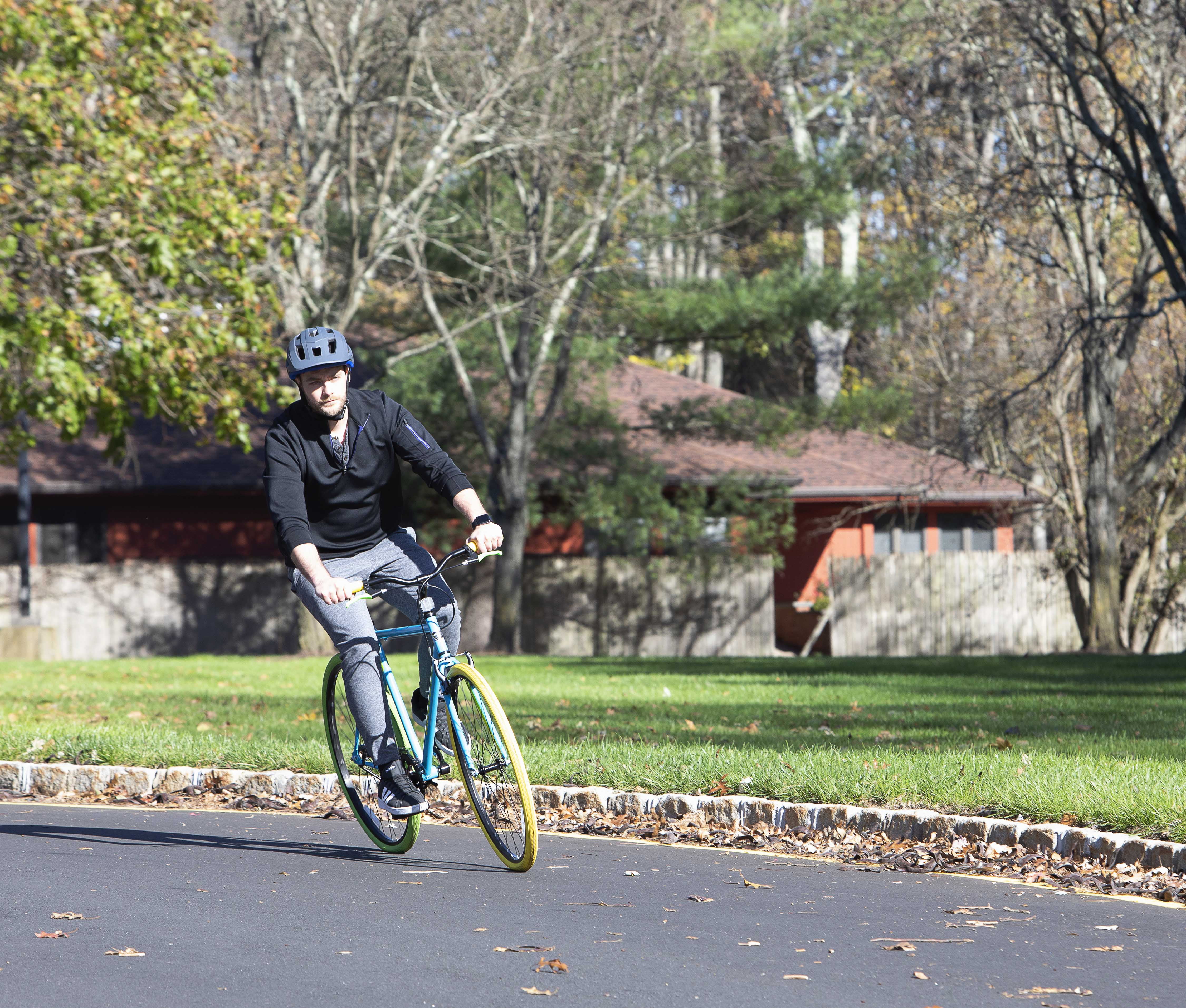 700C Men'S Ridgeland Hybrid Bike, Blue/Green