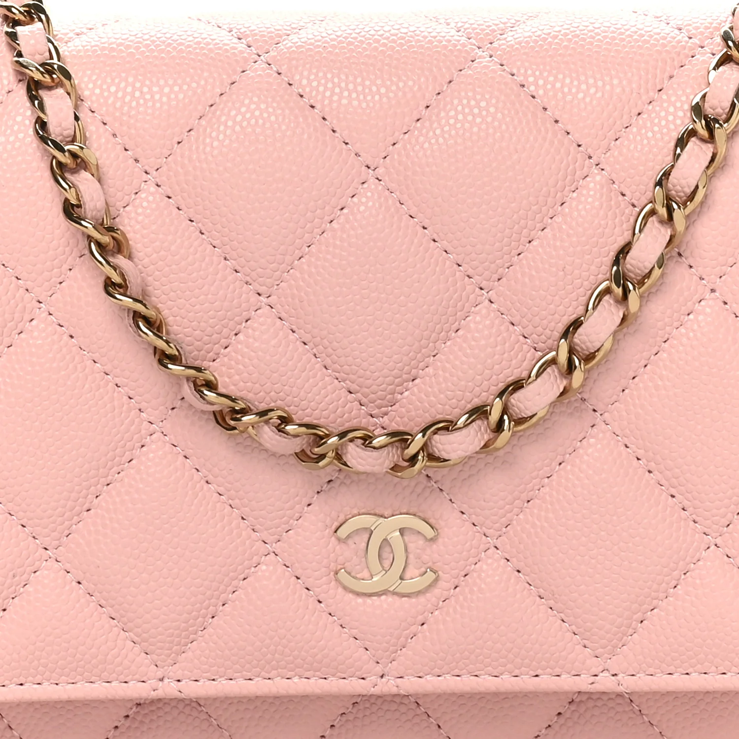 Caviar Quilted Wallet on Chain WOC Light Pink