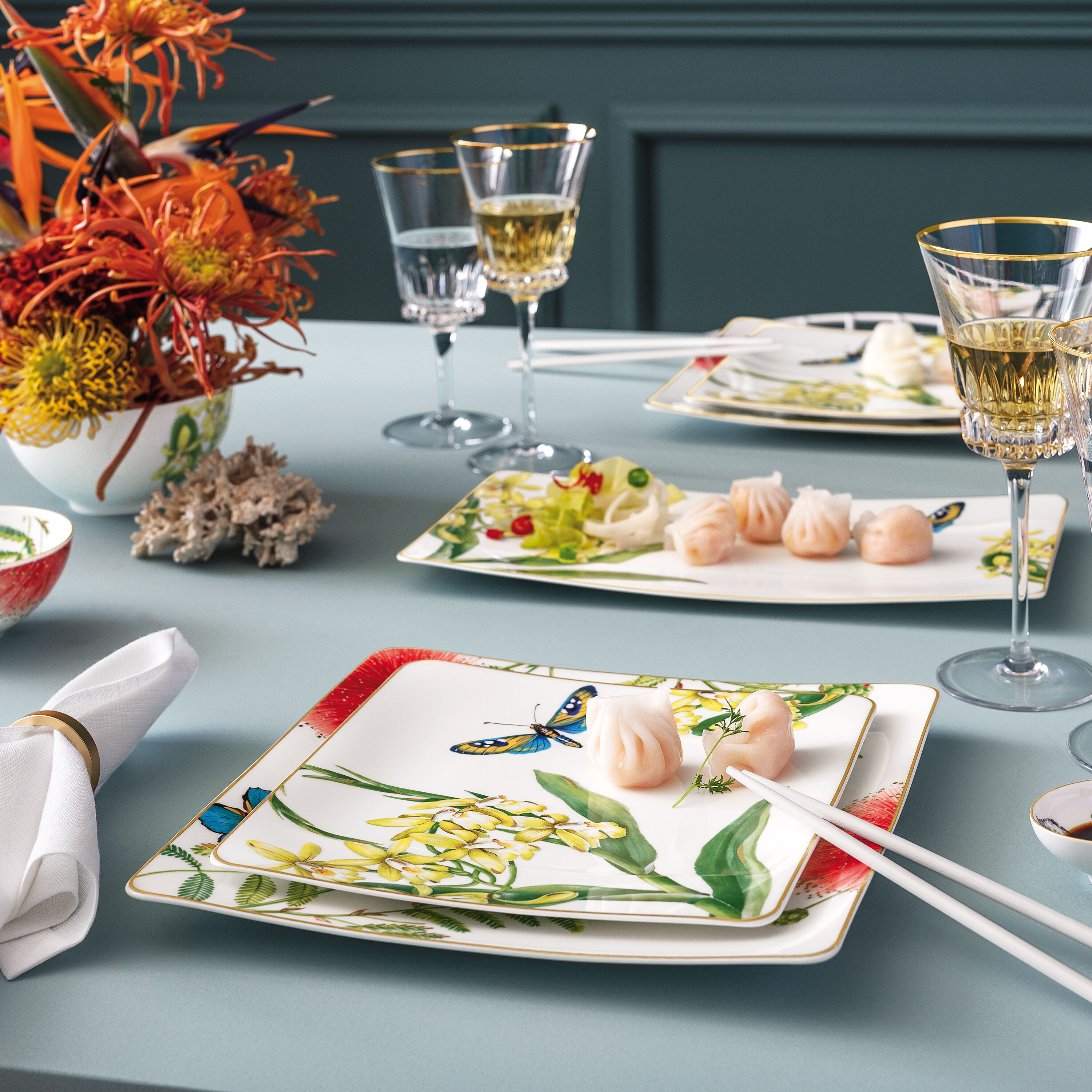 Amazonia Dinner plate - Multi-colored, 10.8'' x 10.8'', Premium Bone Porcelain