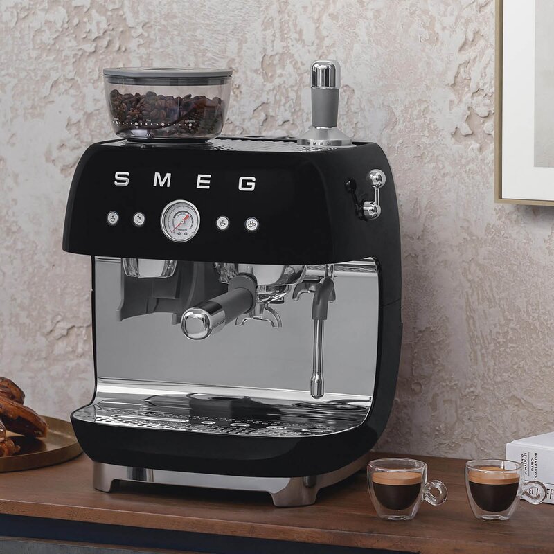 Espressomaskin EGF03 2,4L m/kaffekvern svart