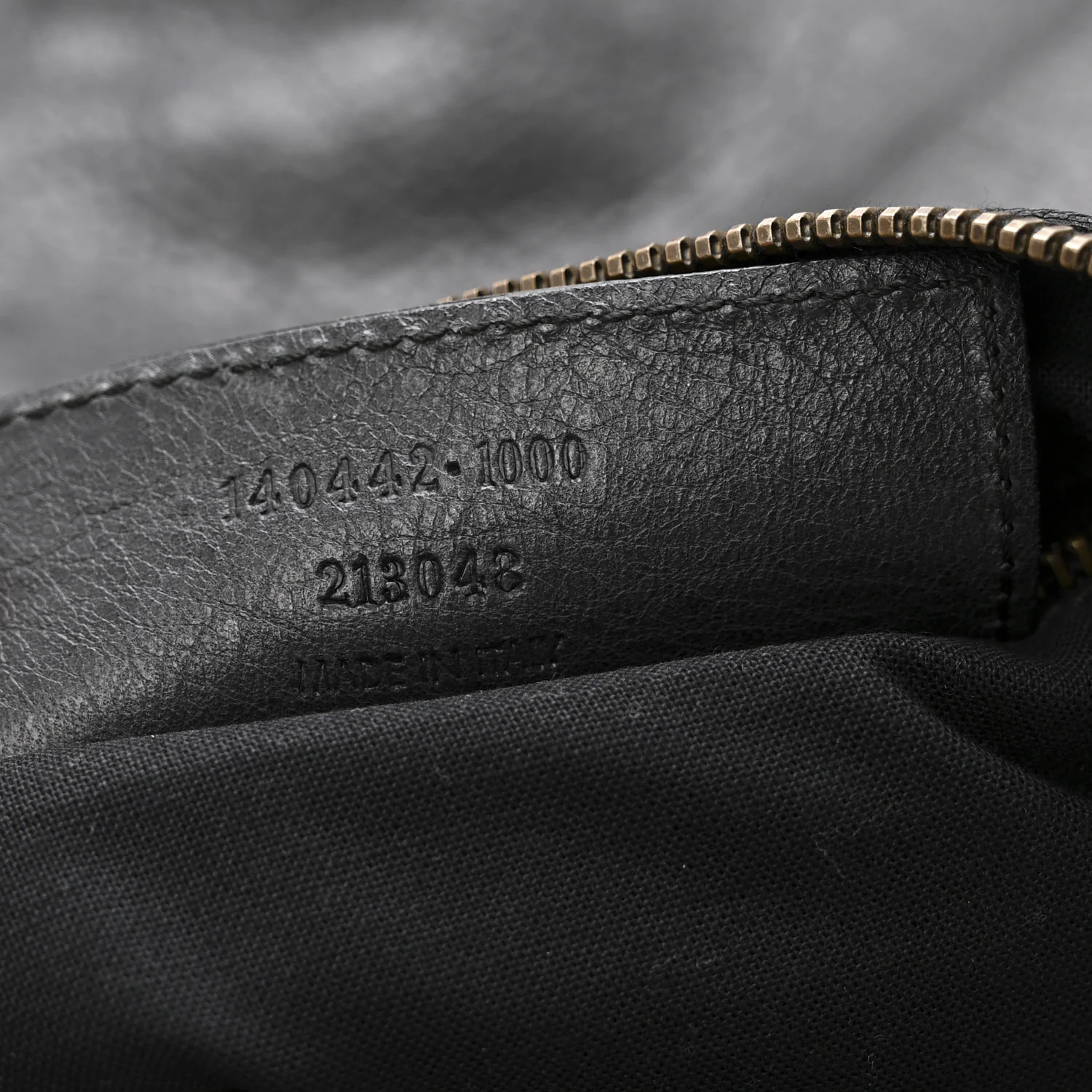 Agneau Classic Hardware Day Hobo Black