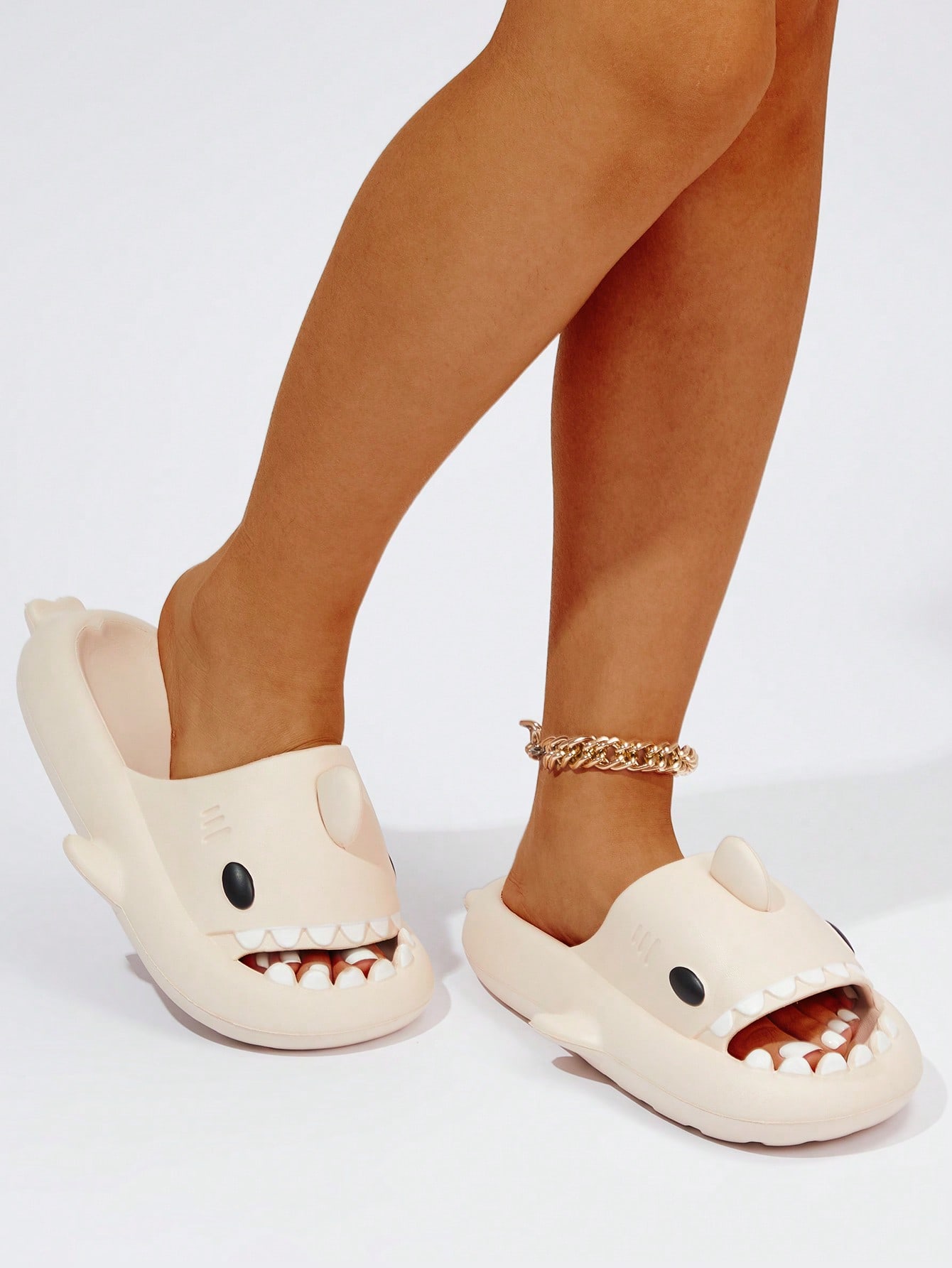 Sandales à motif requin pour femmes, mignonnes sandales d'été à bride unique en EVA