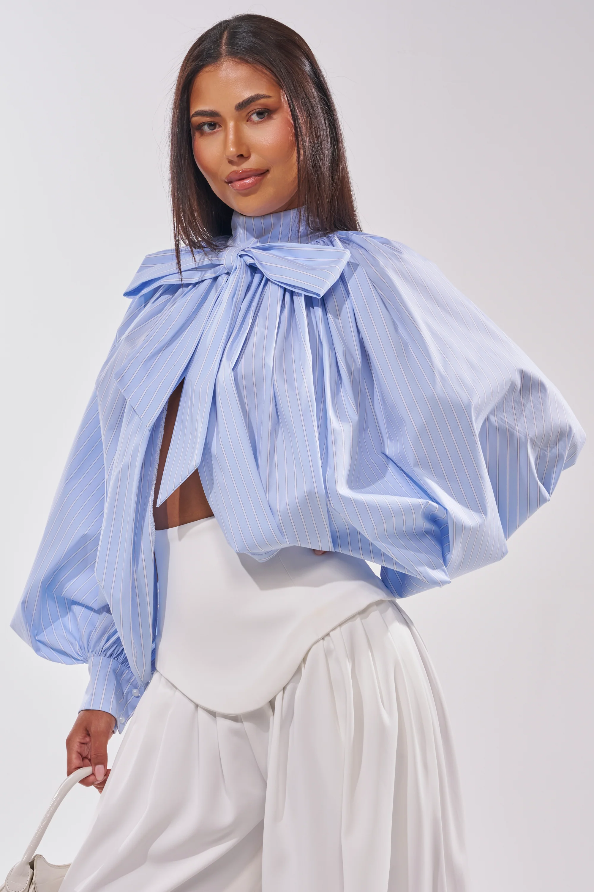 MASTERPIECE POPLIN PUFF LONG SLEEVE TOP IN BLUE - Akira Store