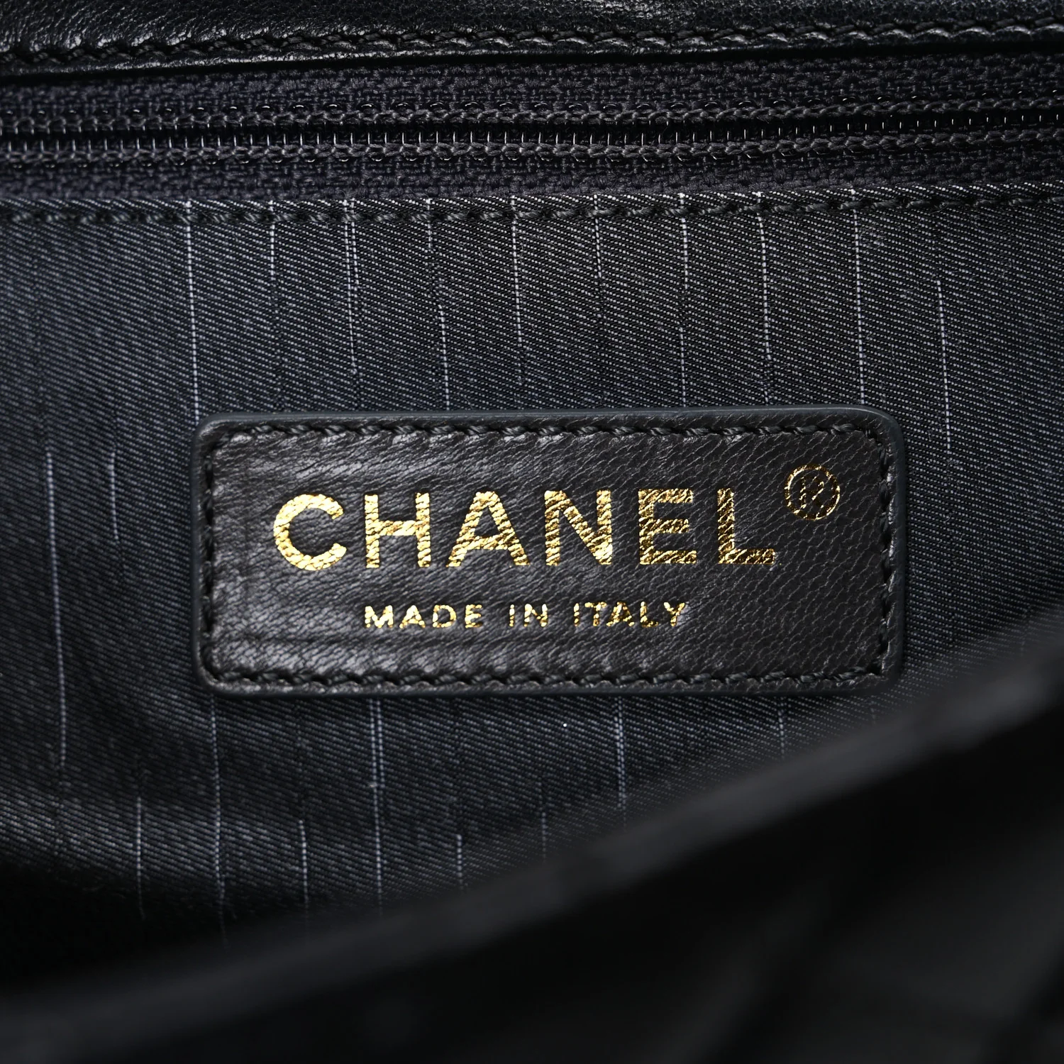 Lambskin Medium Westminster Pearl Flap Black