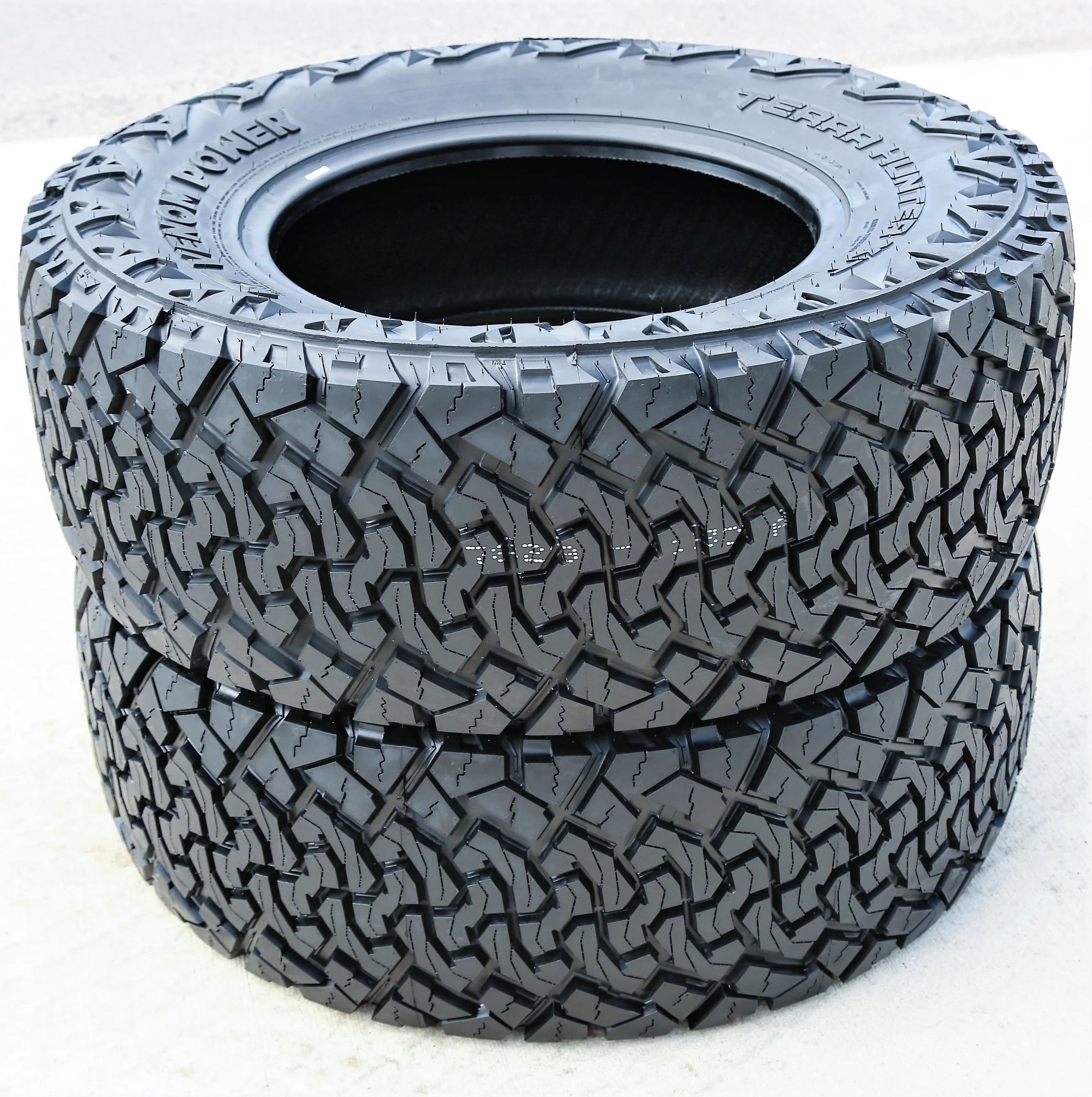 Venom Power Terra Hunter X/T 265/75R16 116T Extreme Terrain Tire