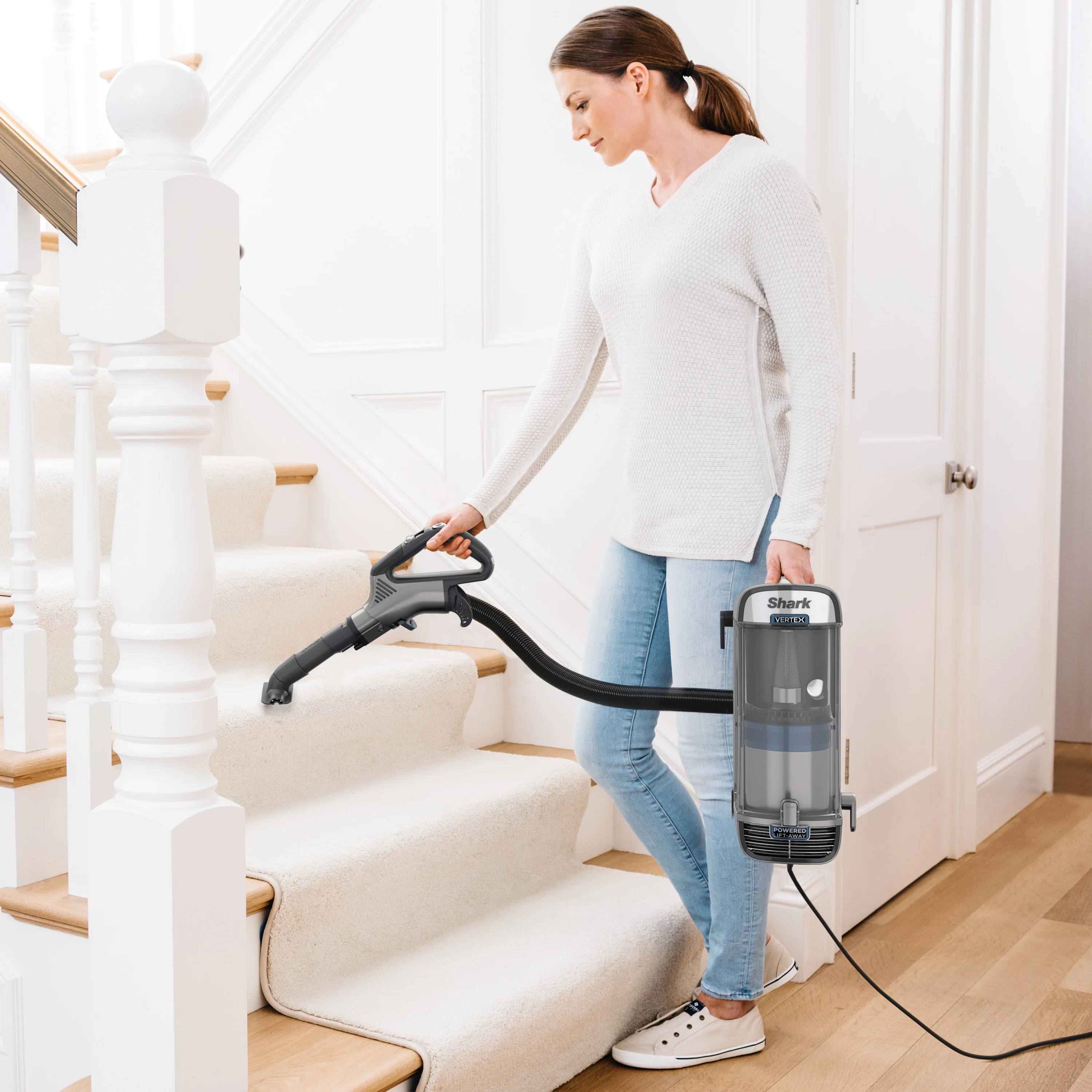 Shark? Vertex Duoclean? Powerfin Upright Vacuum Powered Lift - Away?, Self - Cleaning Brushroll, AZ2000