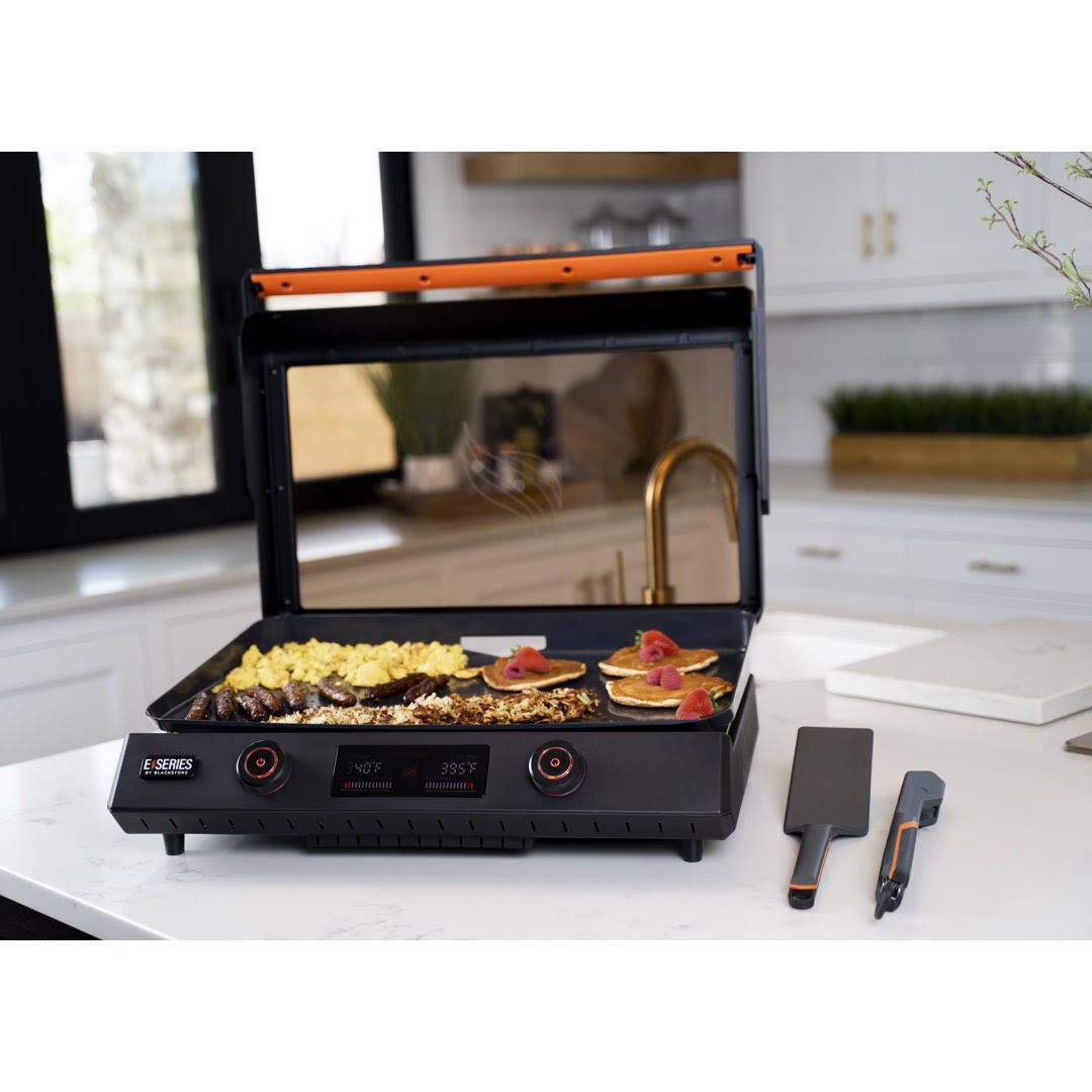 Blackstone 8001 E-Series Electric Griddle - 22