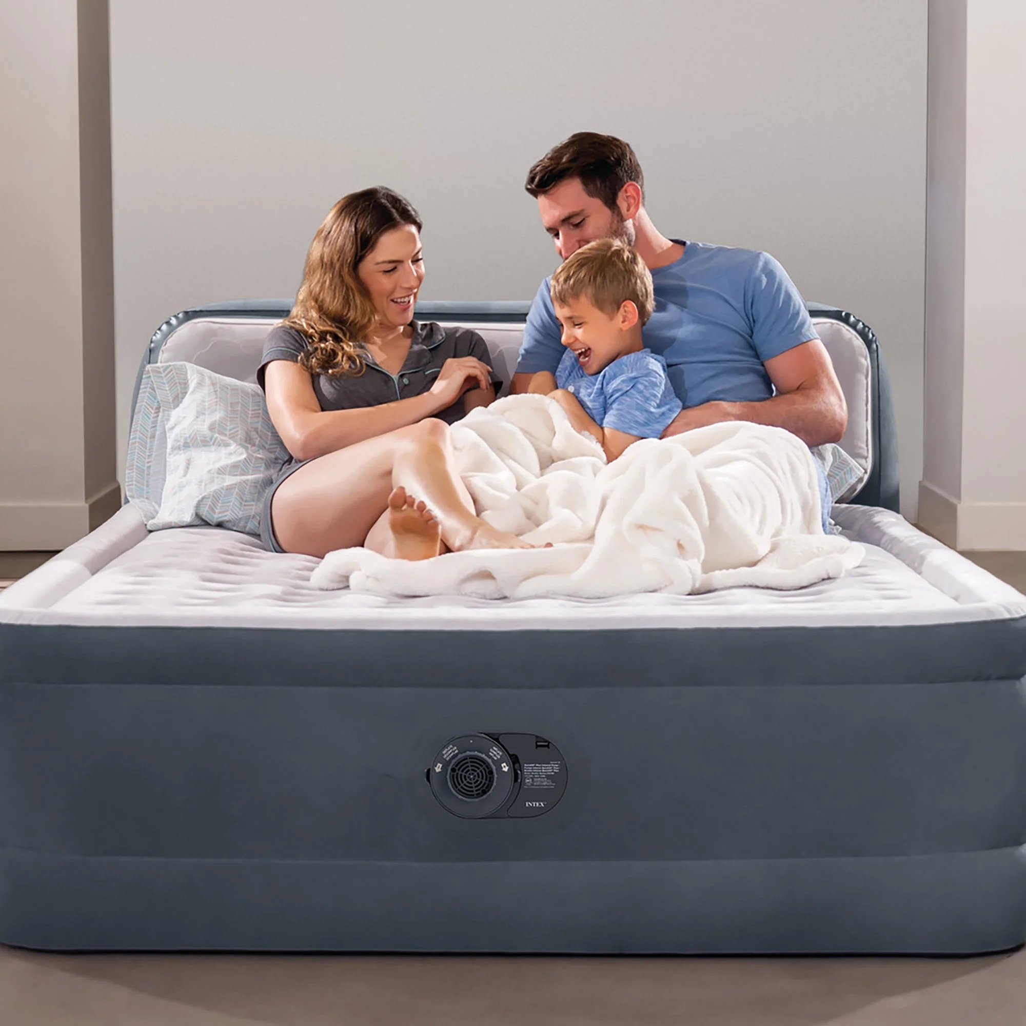 Dura-Beam Deluxe: Ultra Plush Headboard Airbed Queen Gray, 18" Inflatable Mattress, Built-In Pump, Fiber-Tech, Carry Bag, 600lb Cap 64447ED(Queen) - Image 6