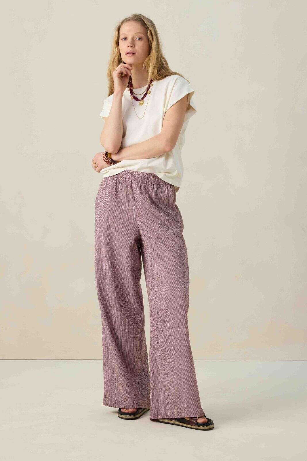 Donkerrode gestreepte high waist wide leg broek