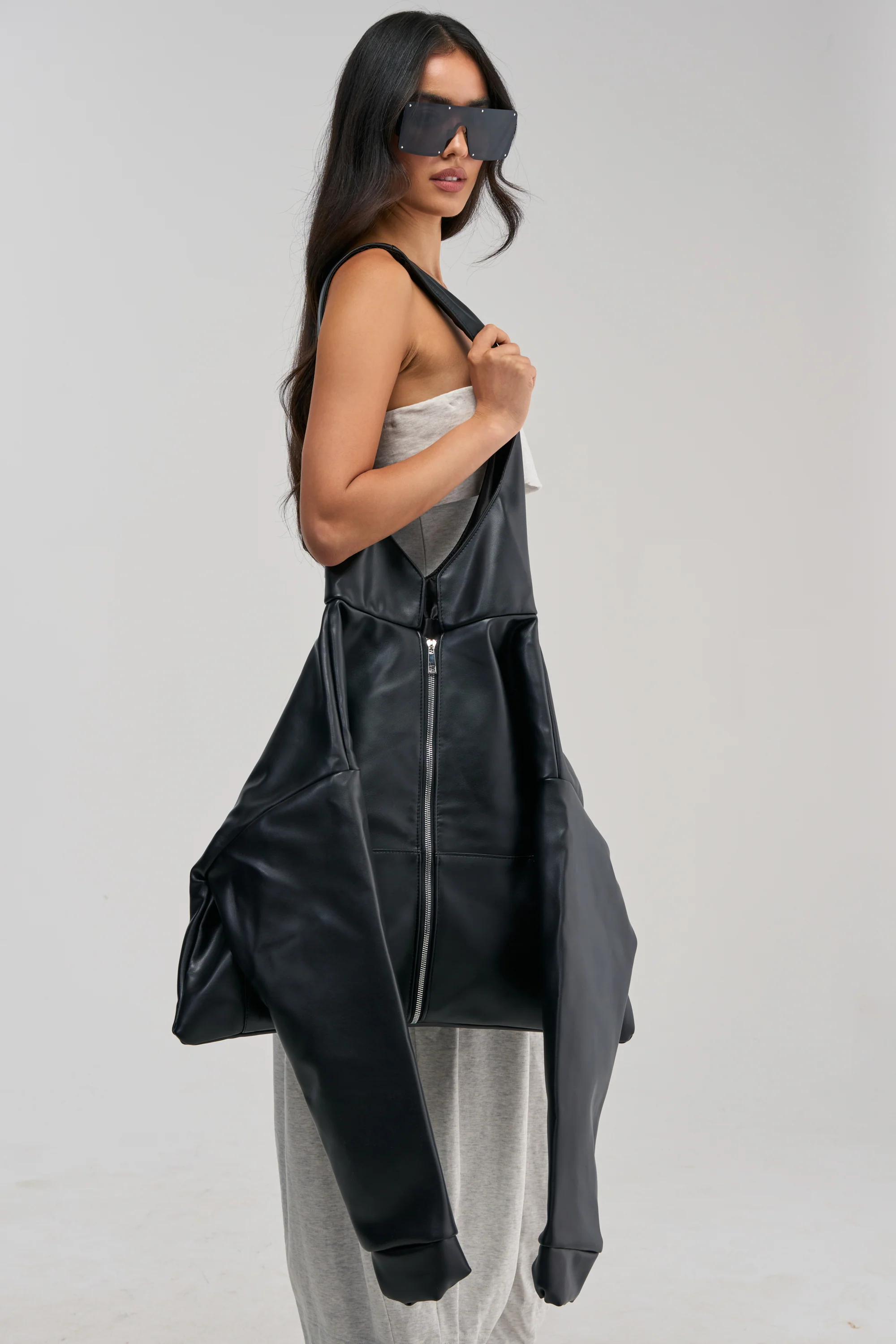 PUT YA PANTS ON PURSE - Akira Store