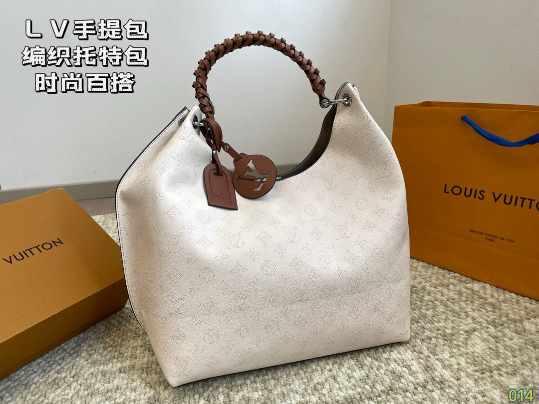Louis new arrival hobo tote bag size: 34*28 cm