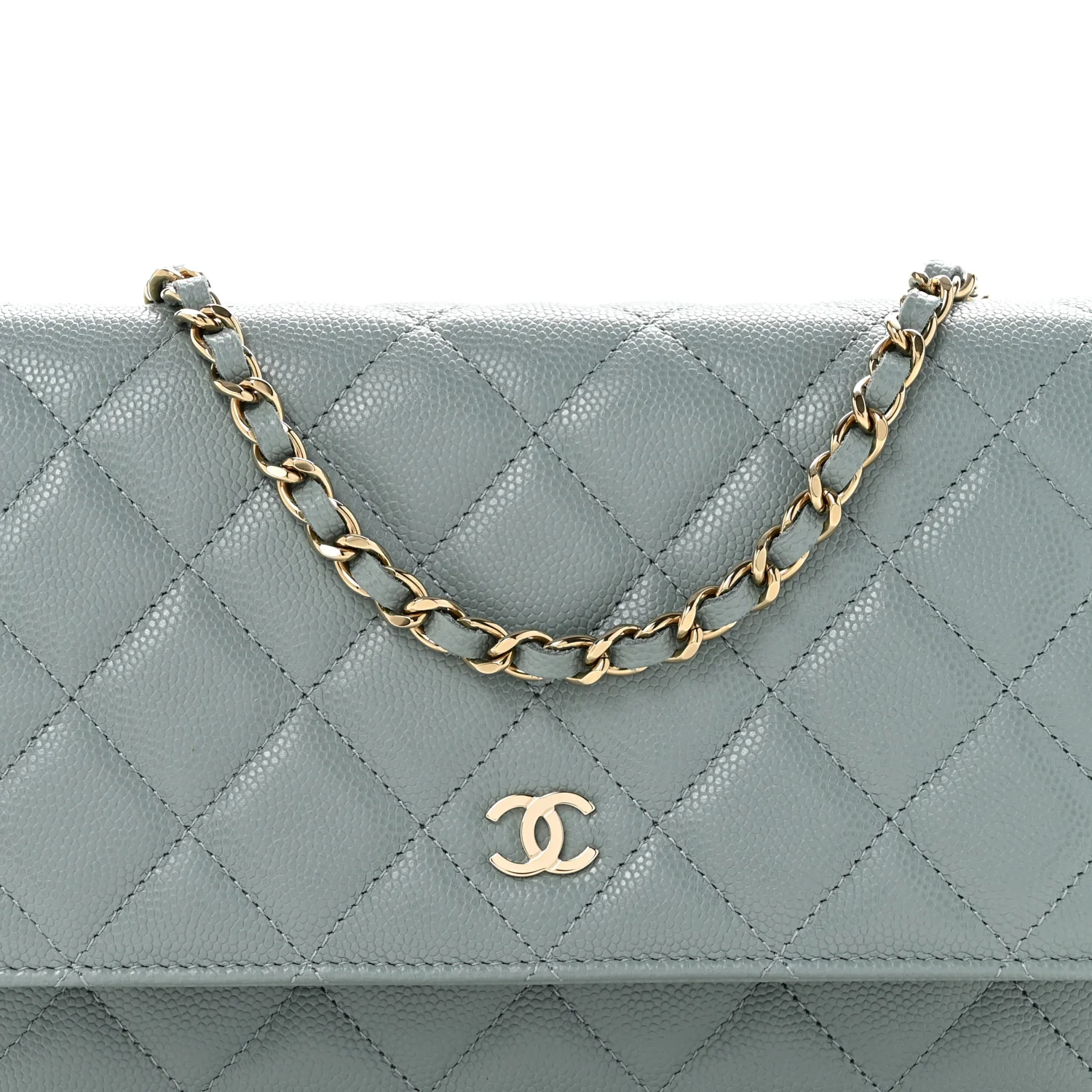 Caviar Quilted Wallet on Chain WOC Light Blue