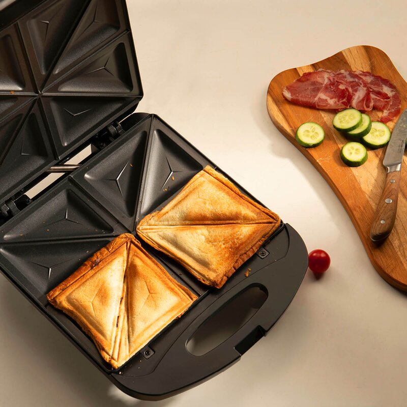 Select toastjern 1200W svart