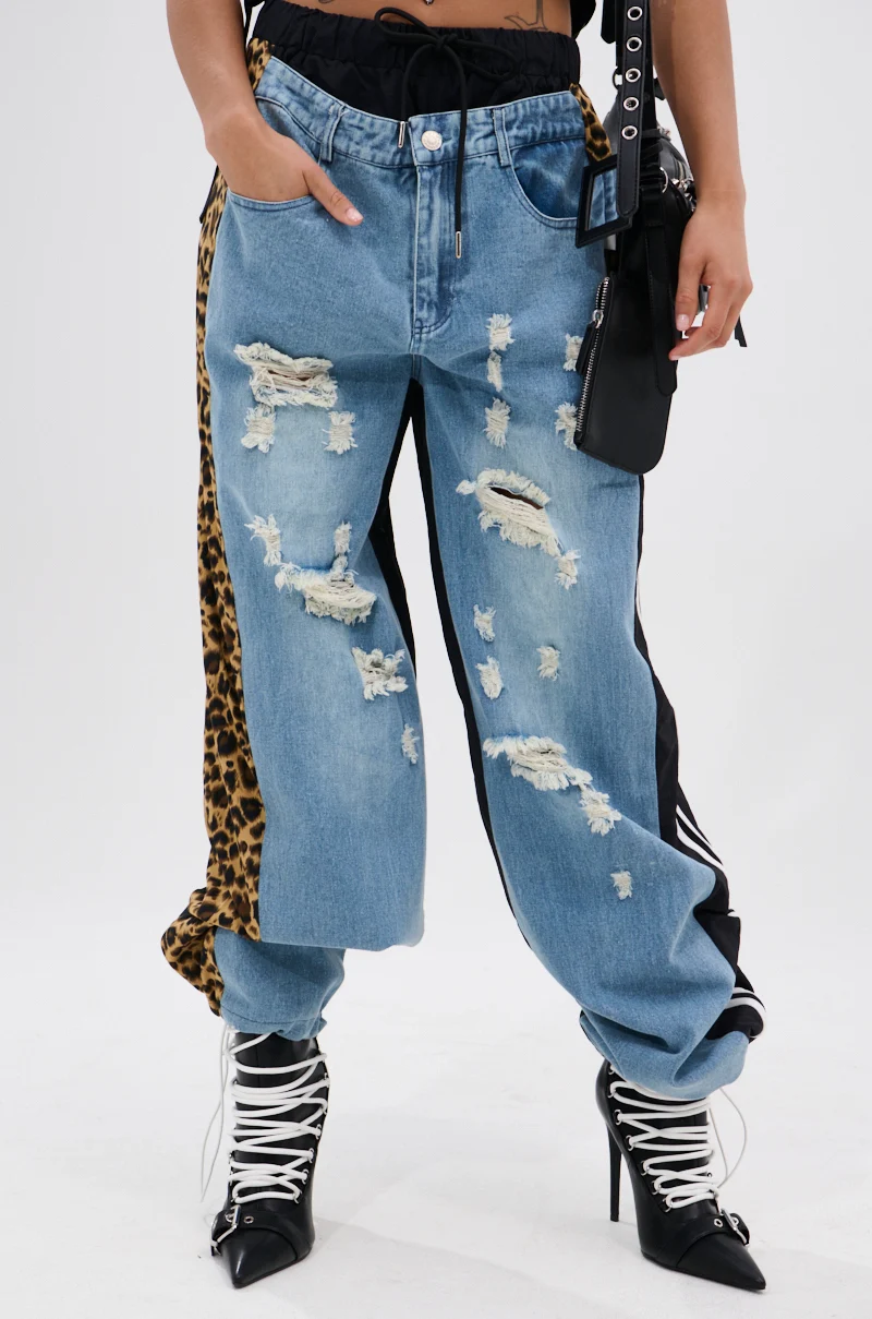 WILDIN' OUT DENIM TRACKPANTS - Akira Store