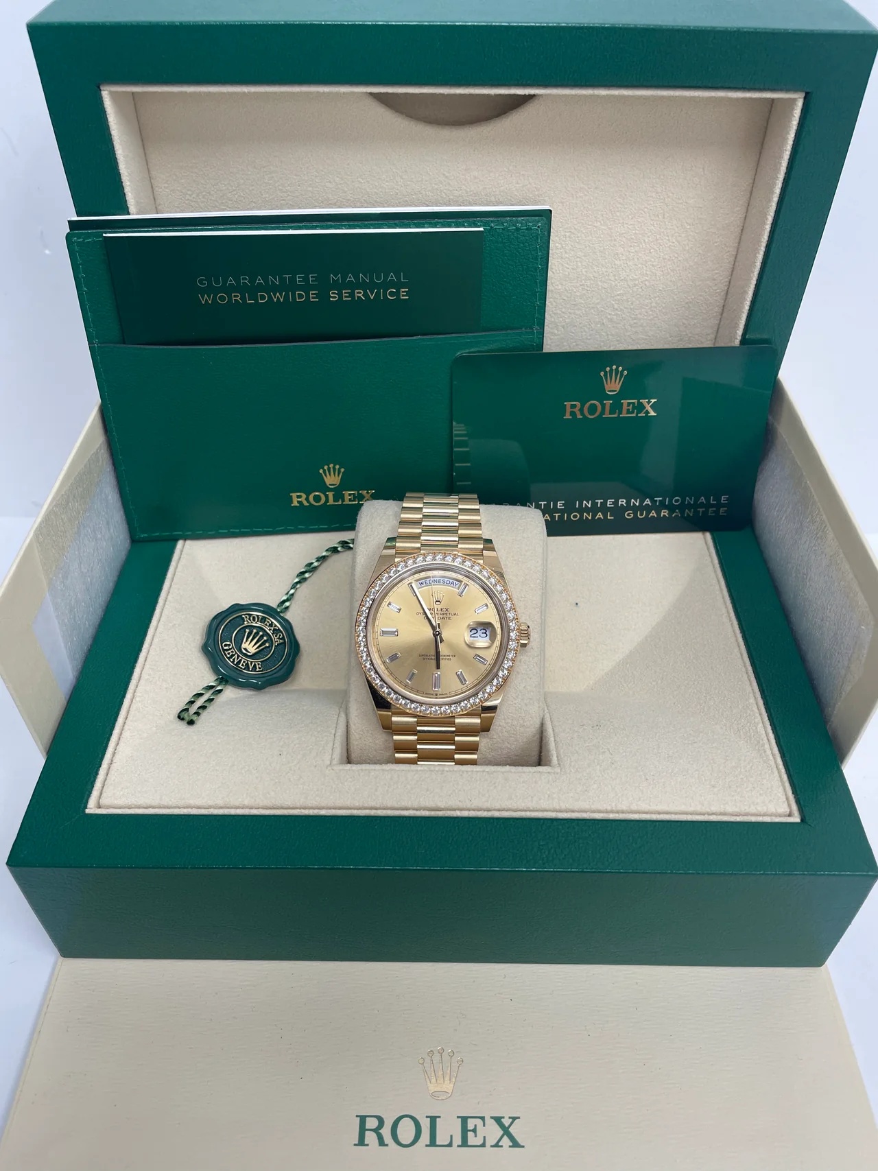 [Super Clone]RLX Day-Date 40mm Champagne Diamond Dial and Bezel Yellow Gold President Bracelet 228348RBR-0002