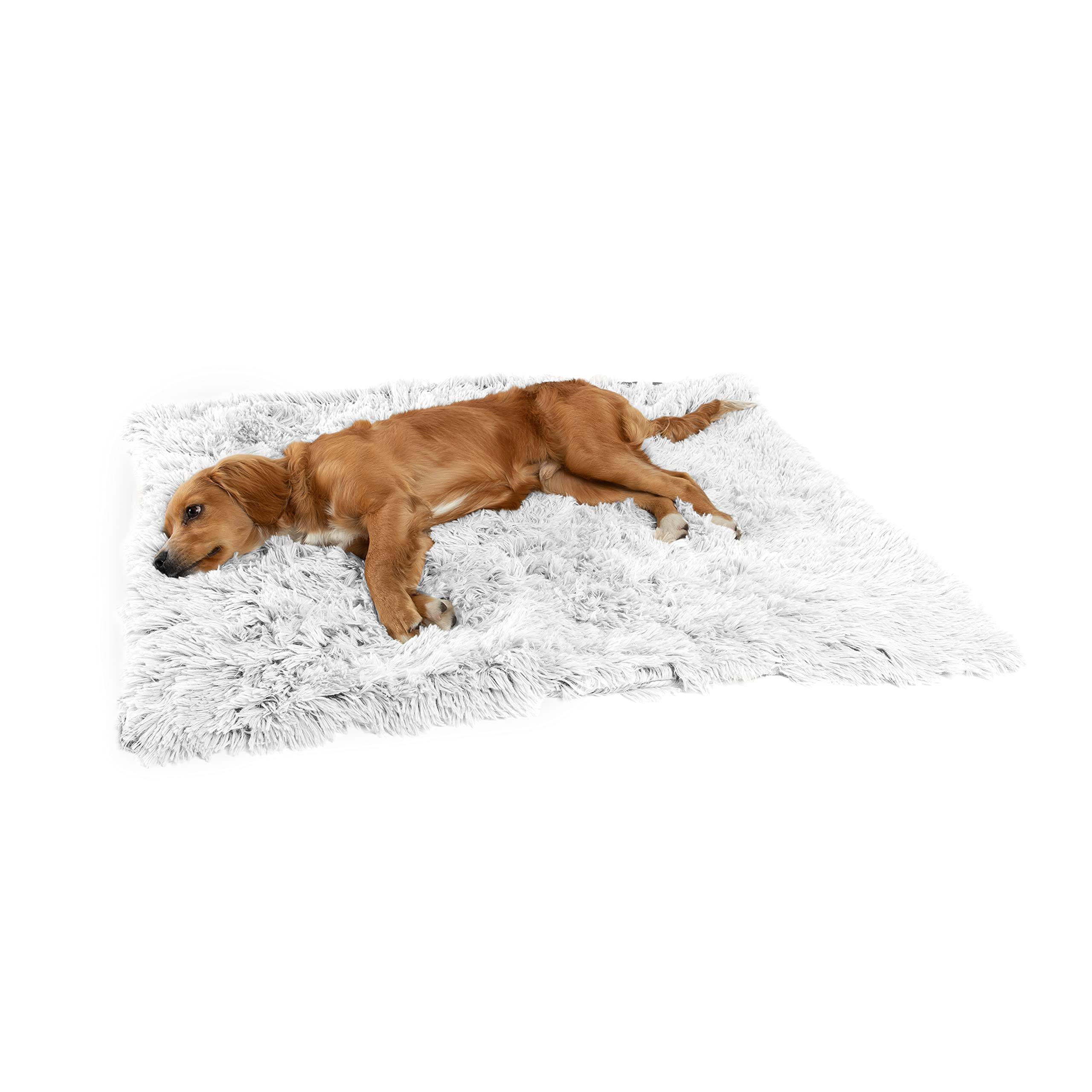 Best Friends by Sheri Calming Shag Dog & Cat Throw Blanket - Frost