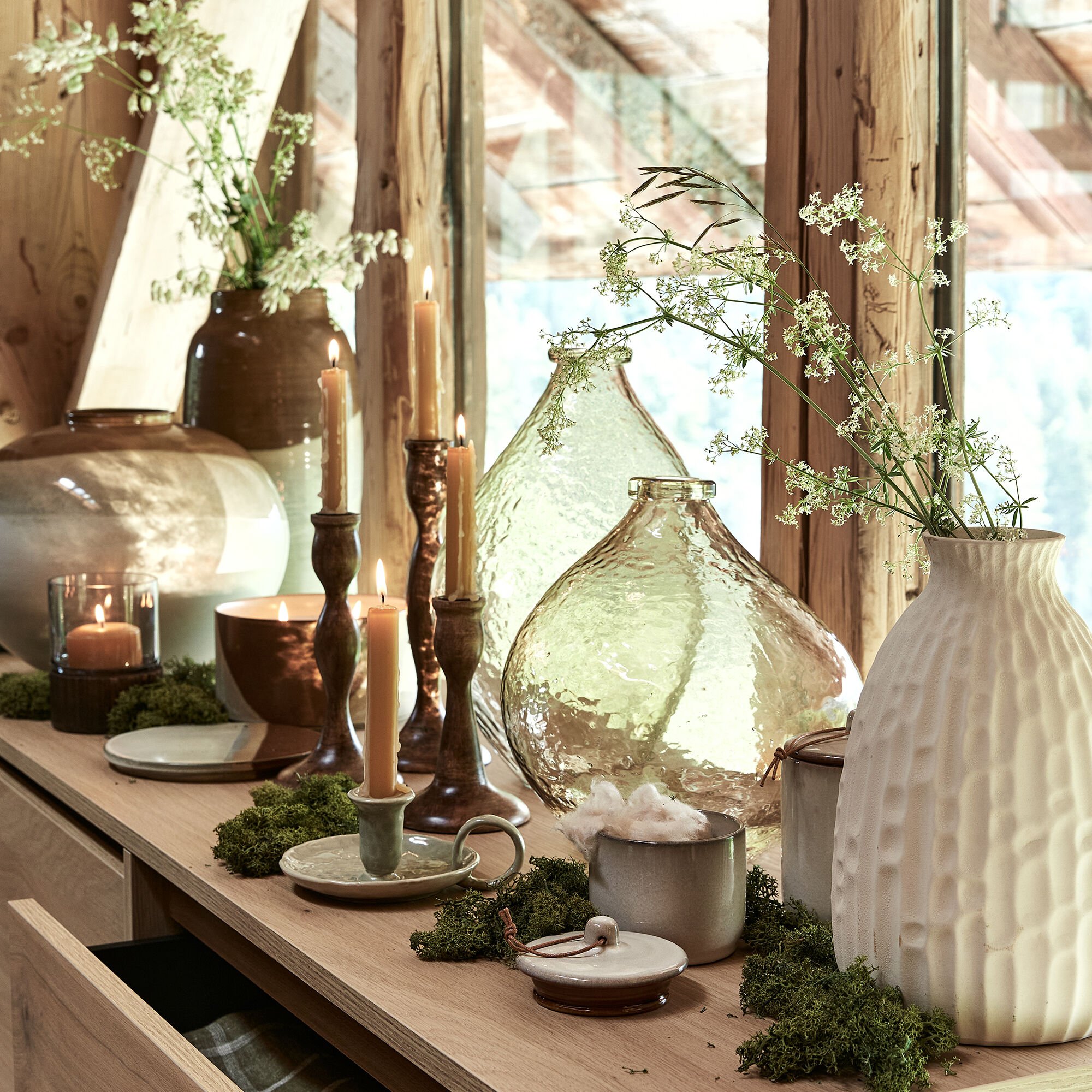 SOMMAREL - Vase classique en faïence texturée H24cm - blanc