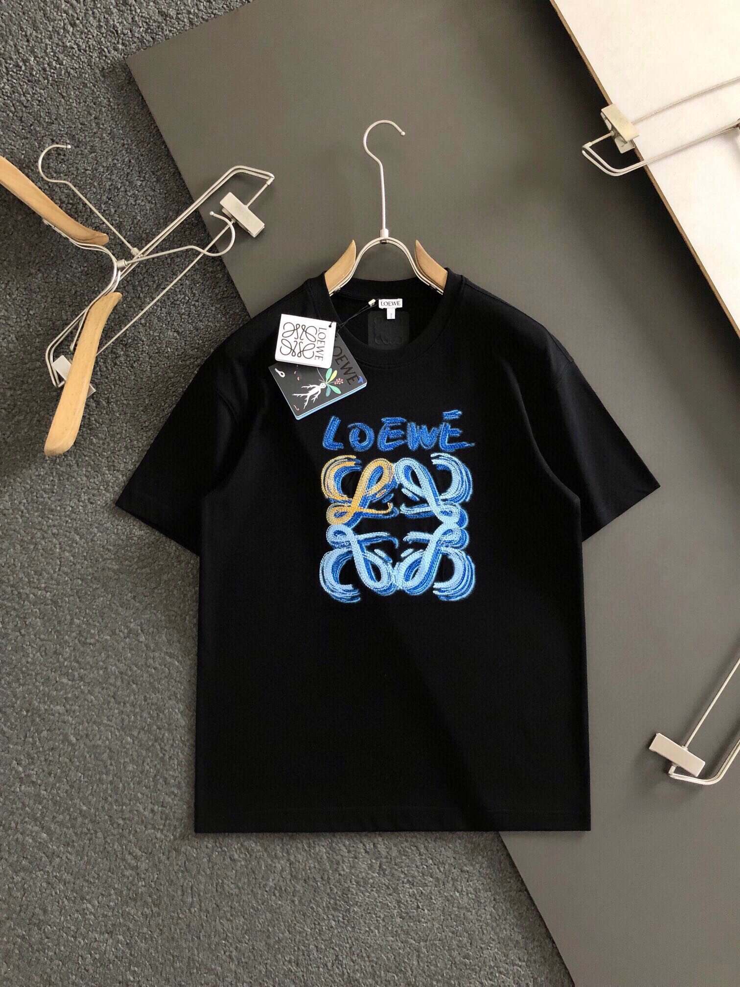 【LOEWE 公式旗艦店】ロエベ Tシャツ ご好評に付き再入荷！半袖Tシャツ