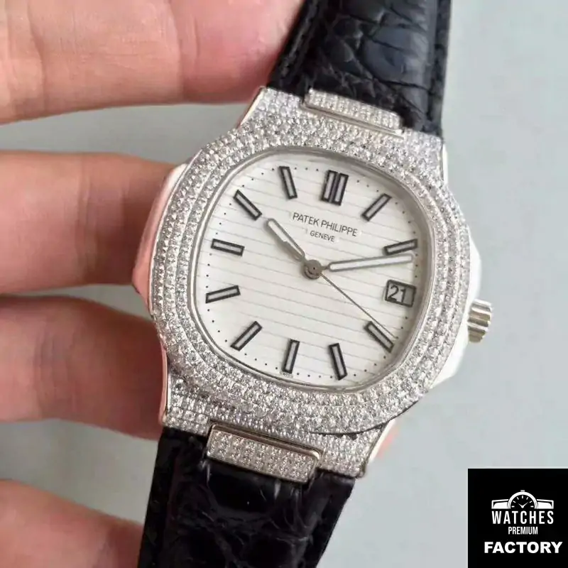 Patek Philippe Nautilus Jumbo 5719 / 1G-001 White Dial