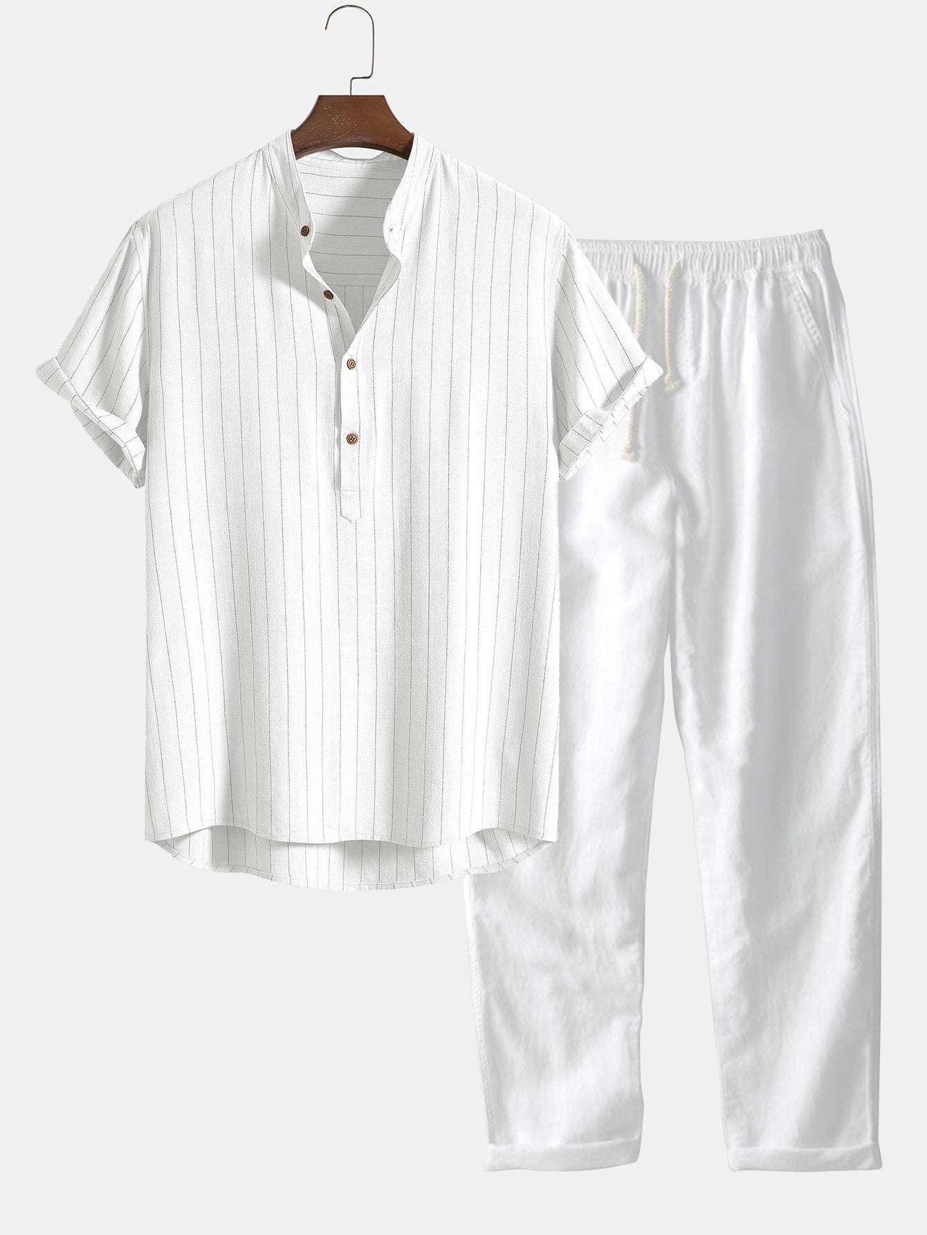 Chemise à col Henley rayée en lin mélangé, patte de boutonnage semi-ouverte, et pantalon droit en lin.