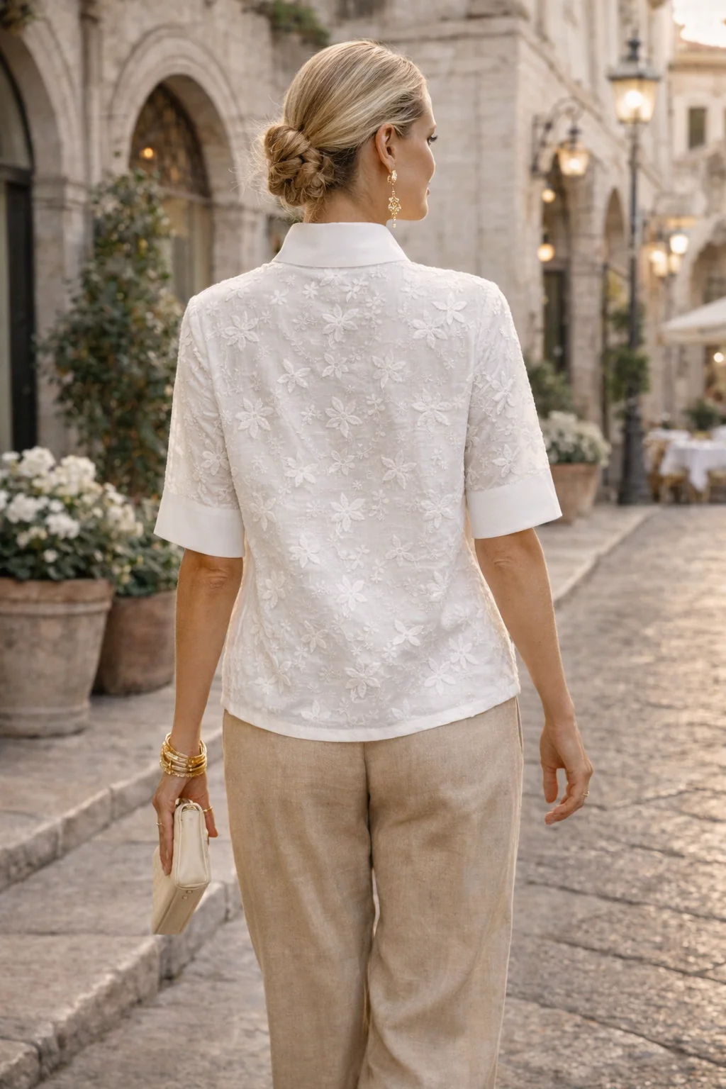Blouse fleurie à manches courtes pour femmes
