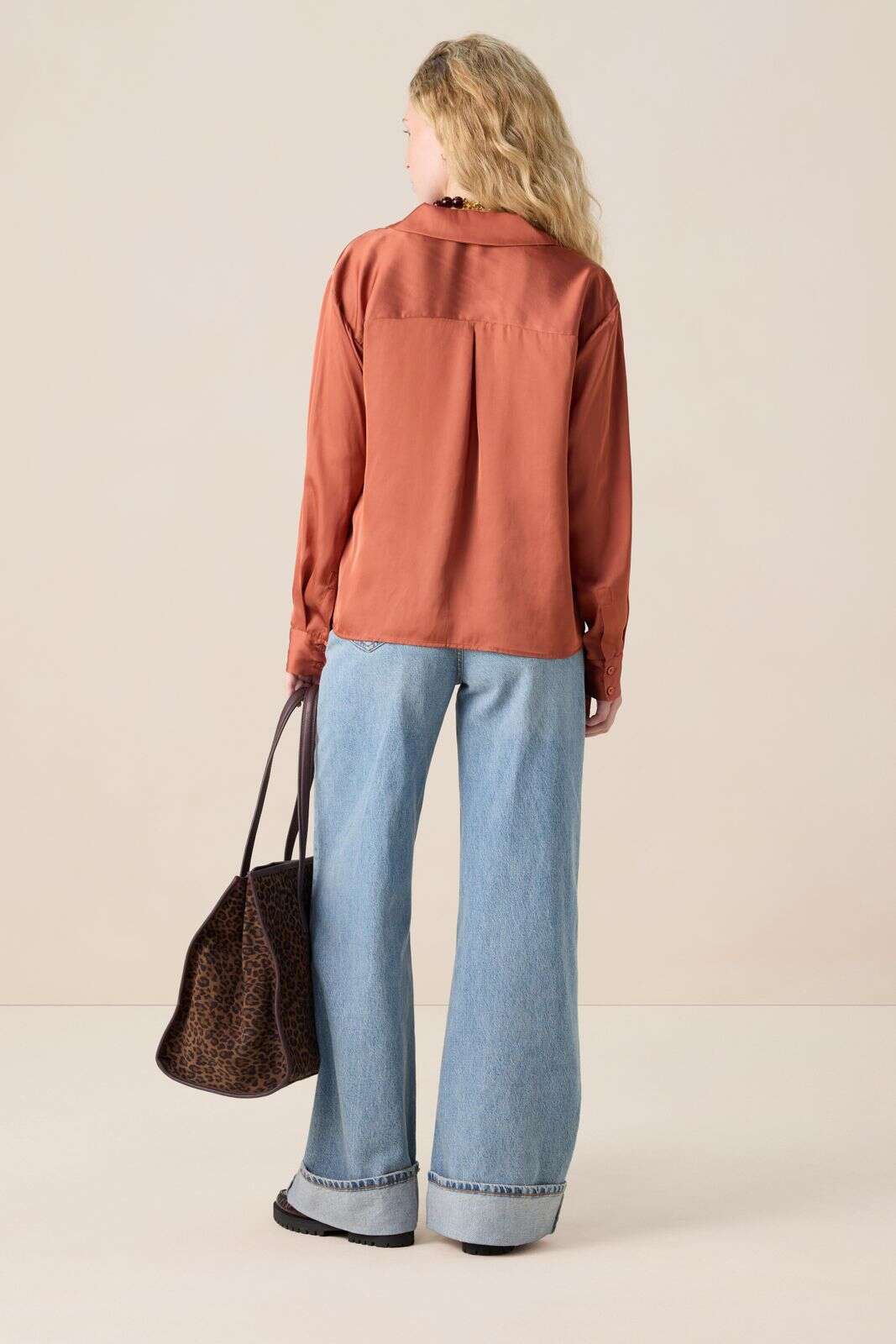 Rode blouse met reverskraag