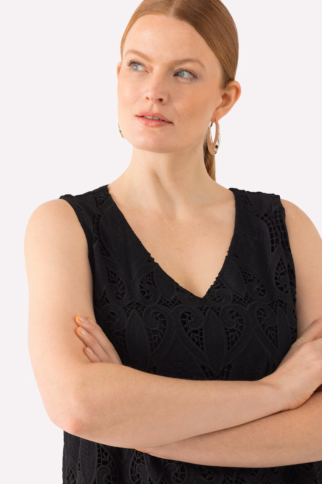 Layered Lace Sleeveless Blouse