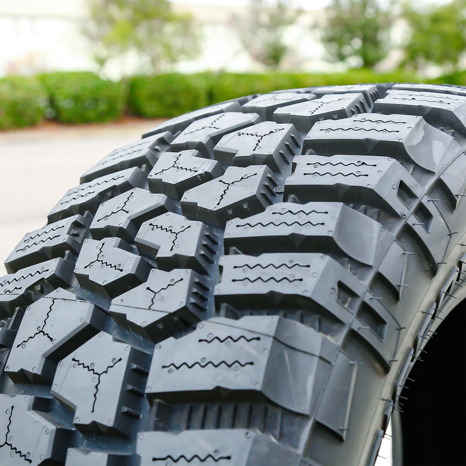 Set of 4 (FOUR) Cooper Discoverer Rugged Trek 265/70R16 112T RT R/T Rugged Terrain Tires