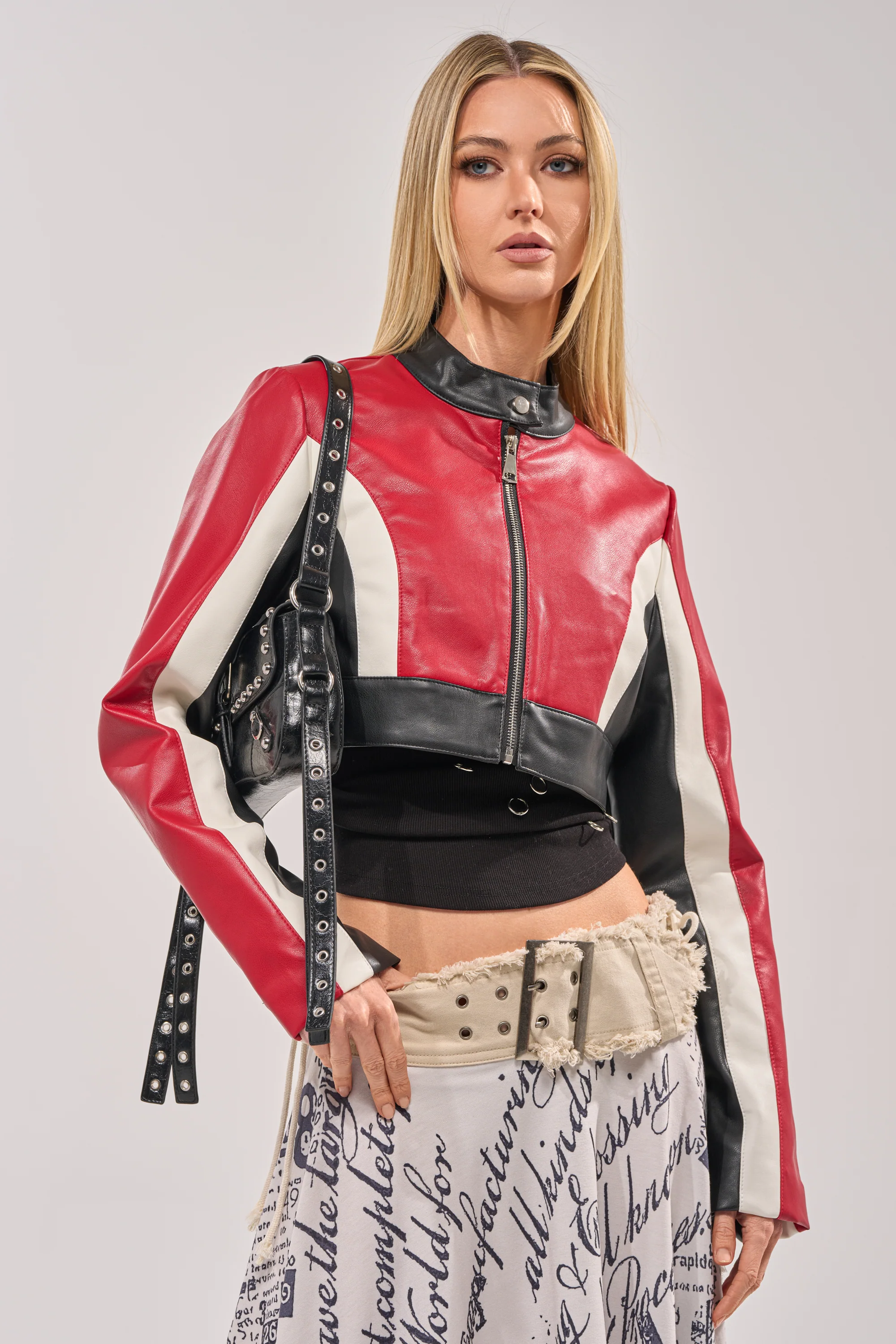 ON YOUR MARKS CROPPED MOTO - Akira Store