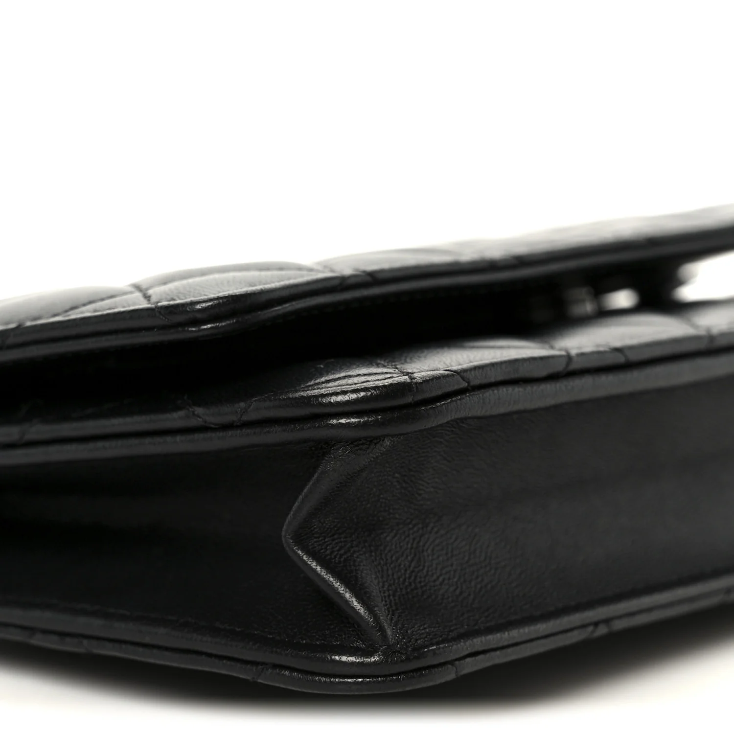 Lambskin Quilted Wallet On Chain WOC So Black