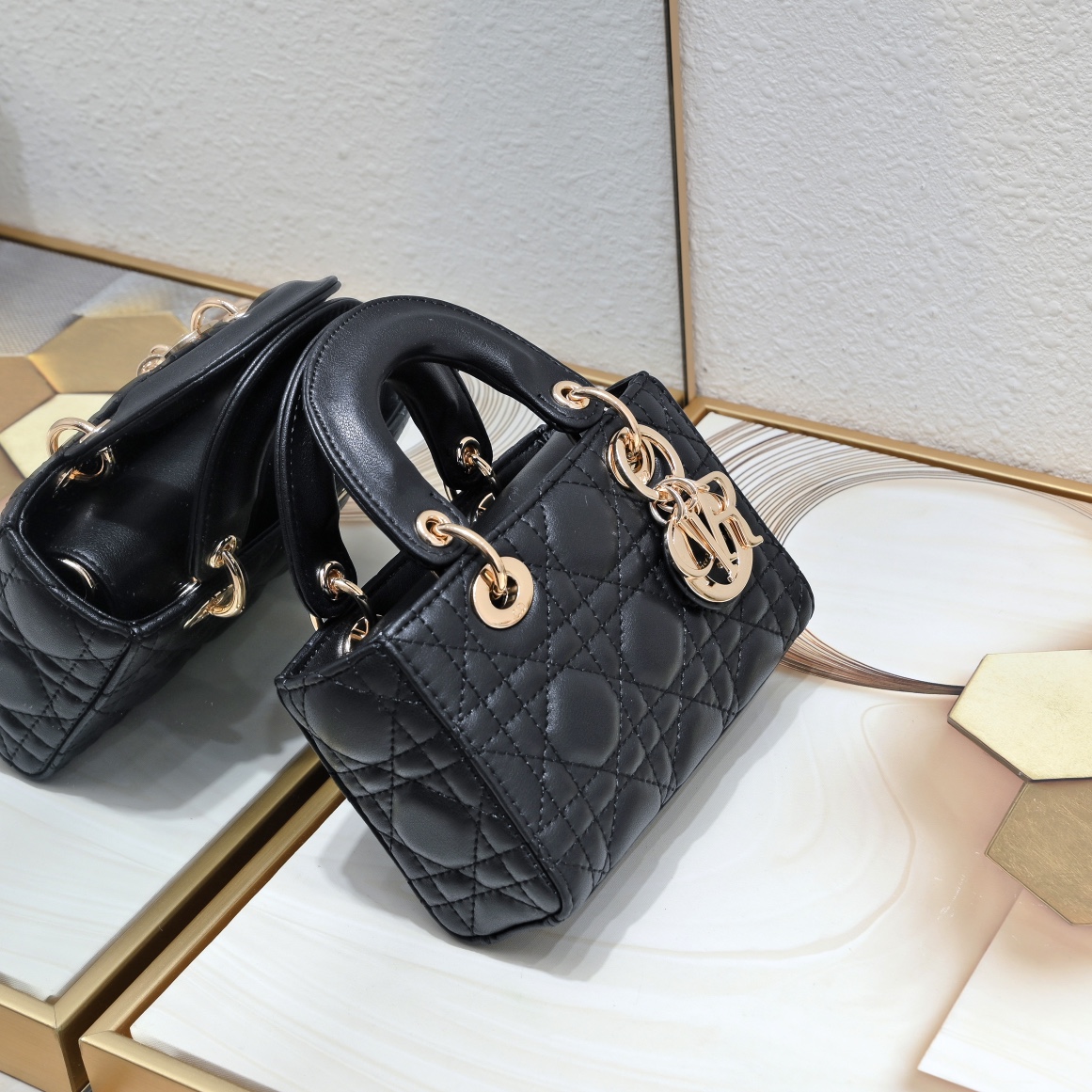D new arrival D-Joy tote lady bag size??16*5.5*10 cm