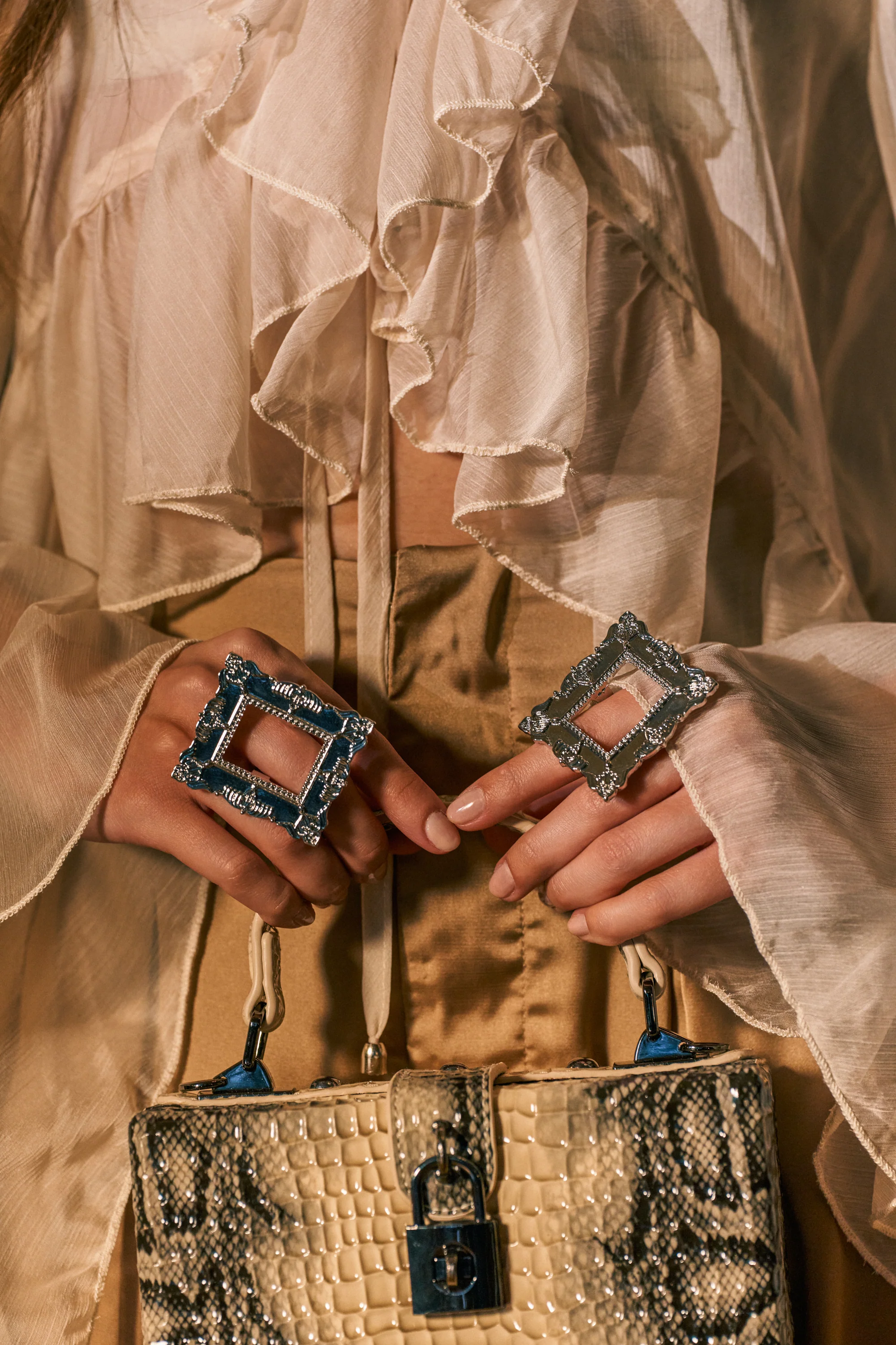 FRAMED MIND COCKTAIL RING SET - Akira Store